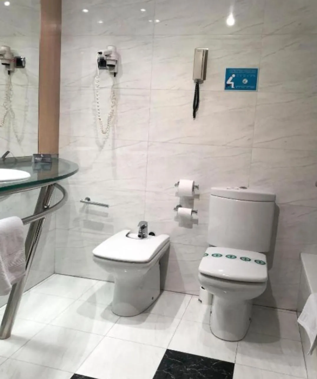 Toilet in Hotel Virrey