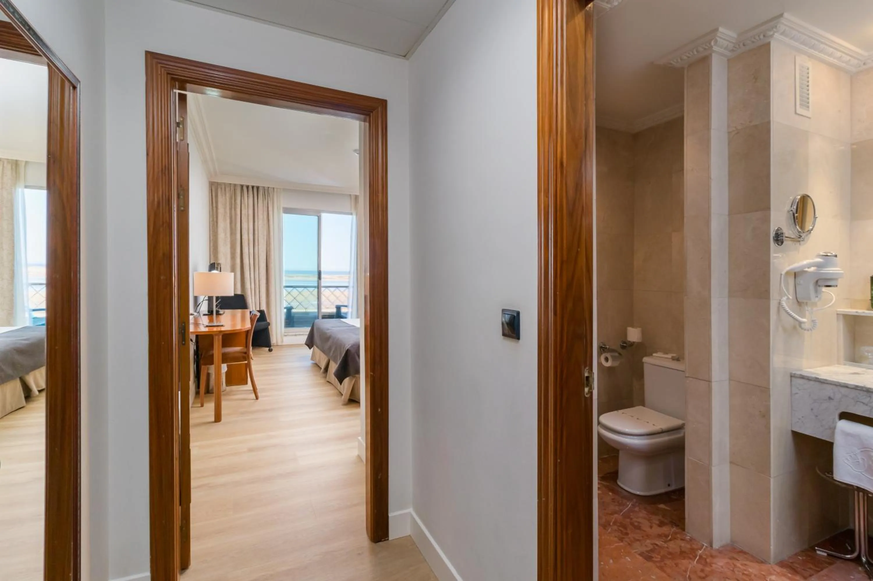 Toilet in Hotel Milagros Golf