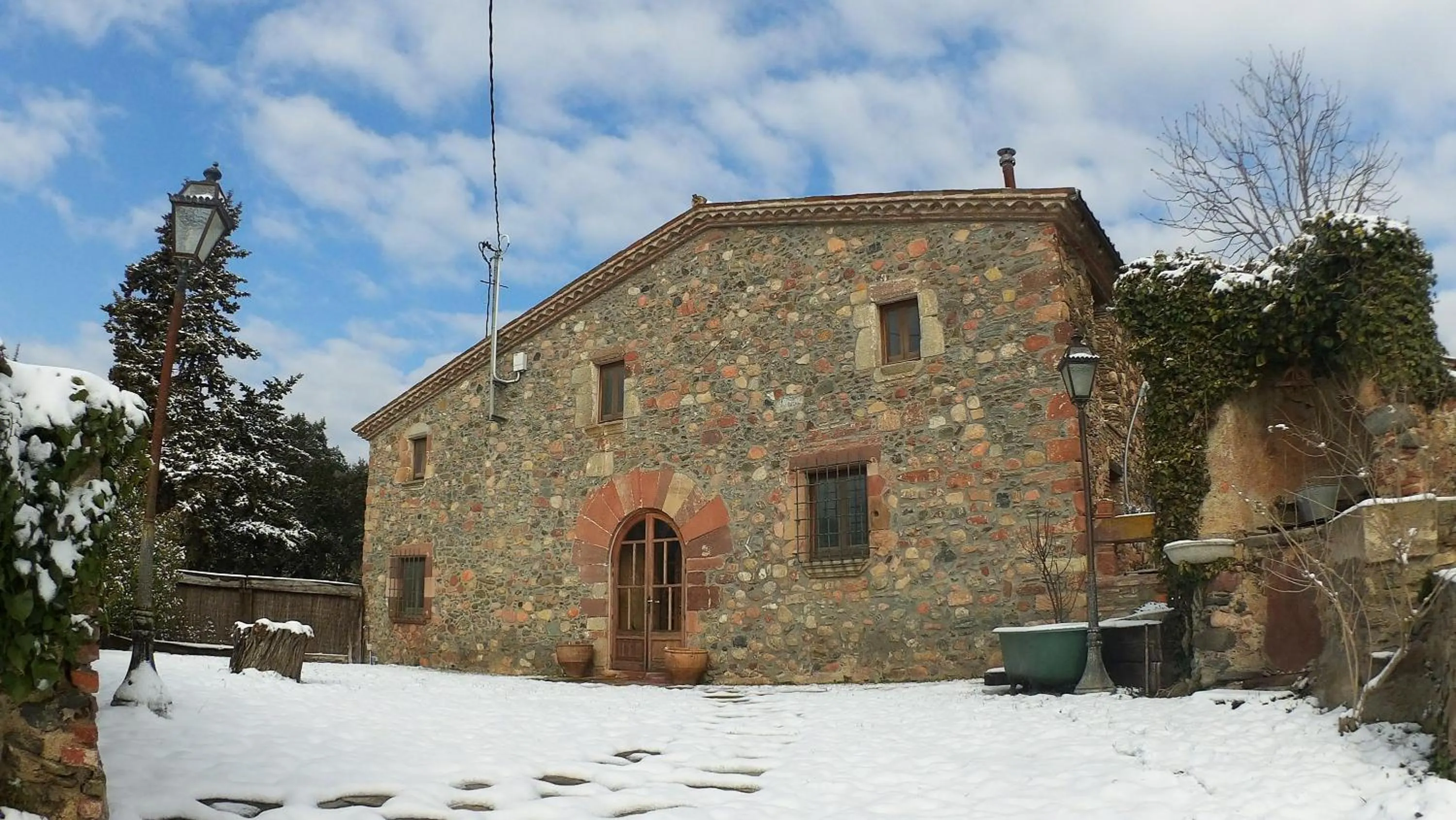Property building in Masia Can Bachs