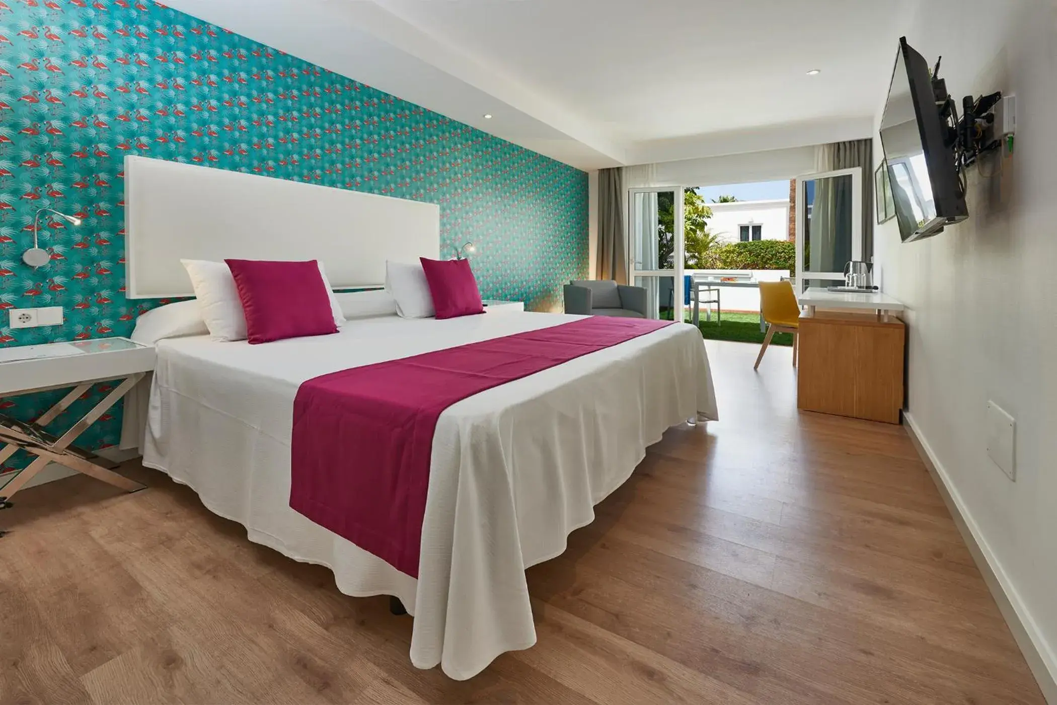 Double Room (2 Adult) in Flamingo Beach Mate Double Room (2 Adult) in Flamingo Beach Mate