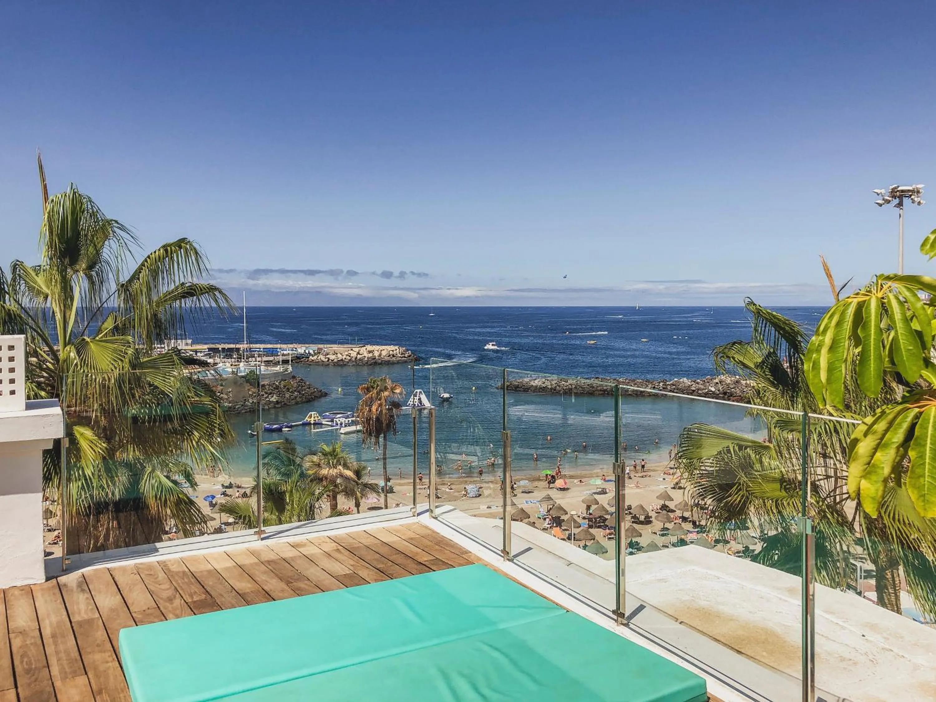 Sea view in Flamingo Beach Mate