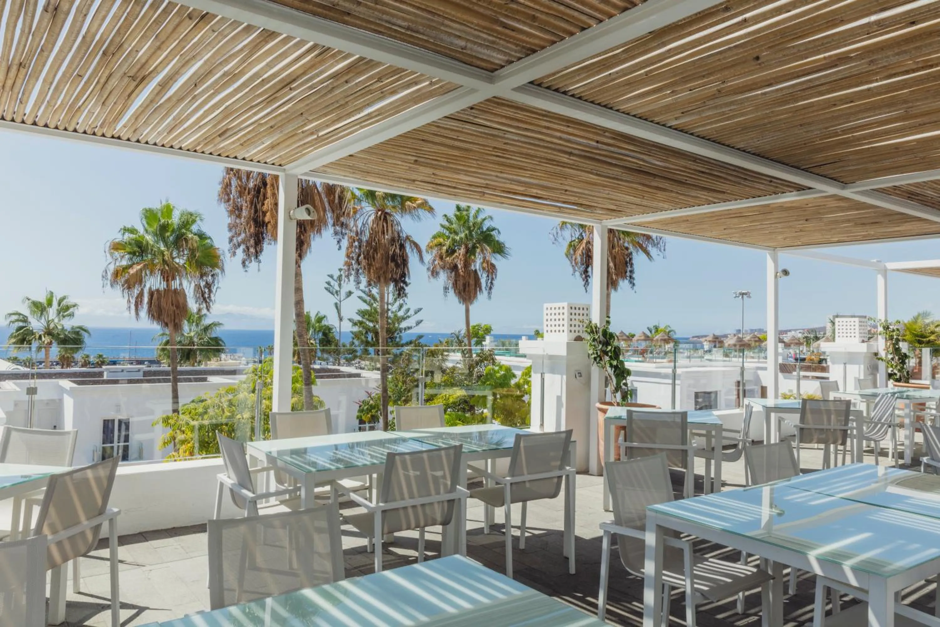 Restaurant/places to eat in Flamingo Beach Mate