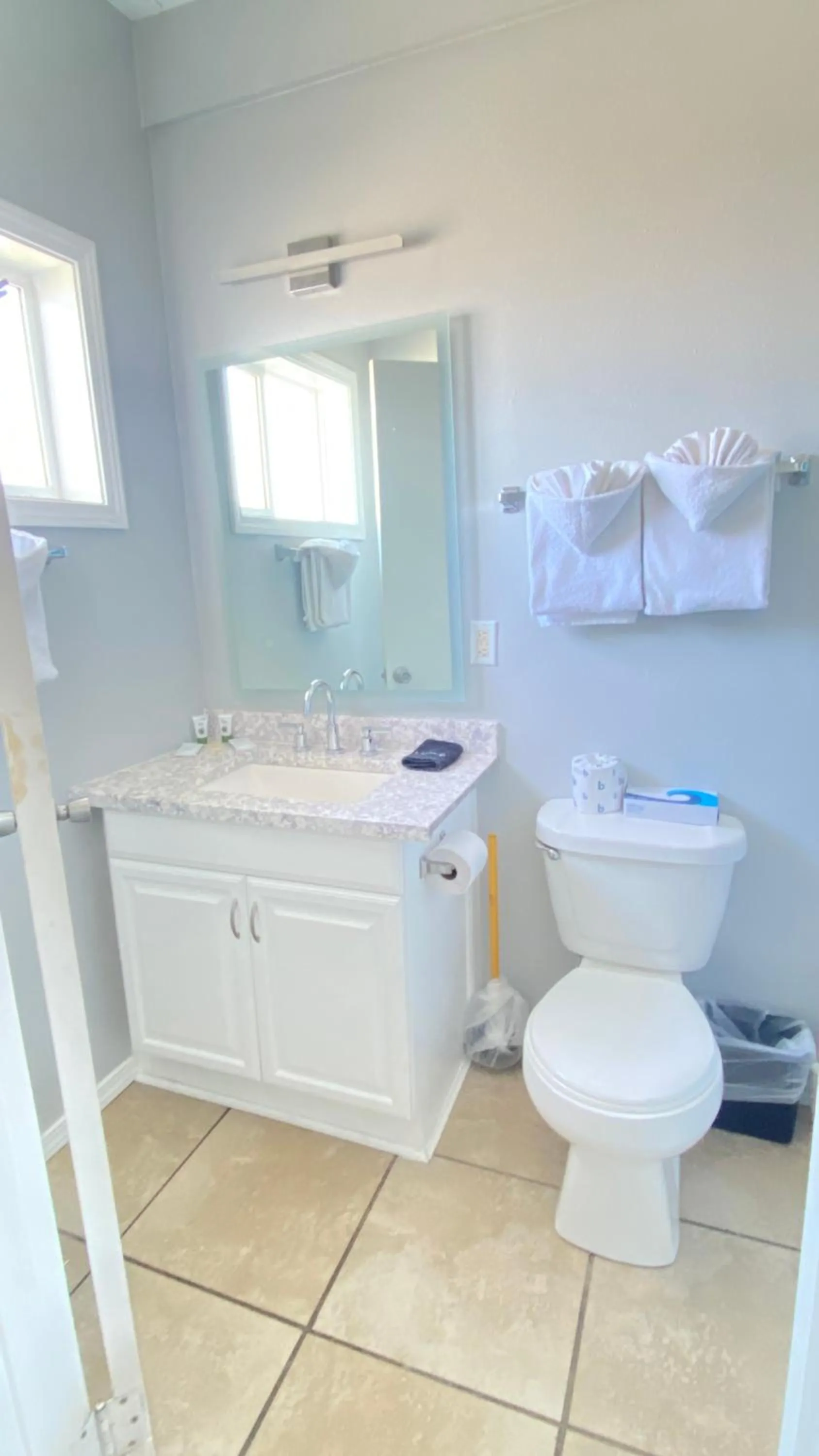 Ocean Shores Inn & Suites