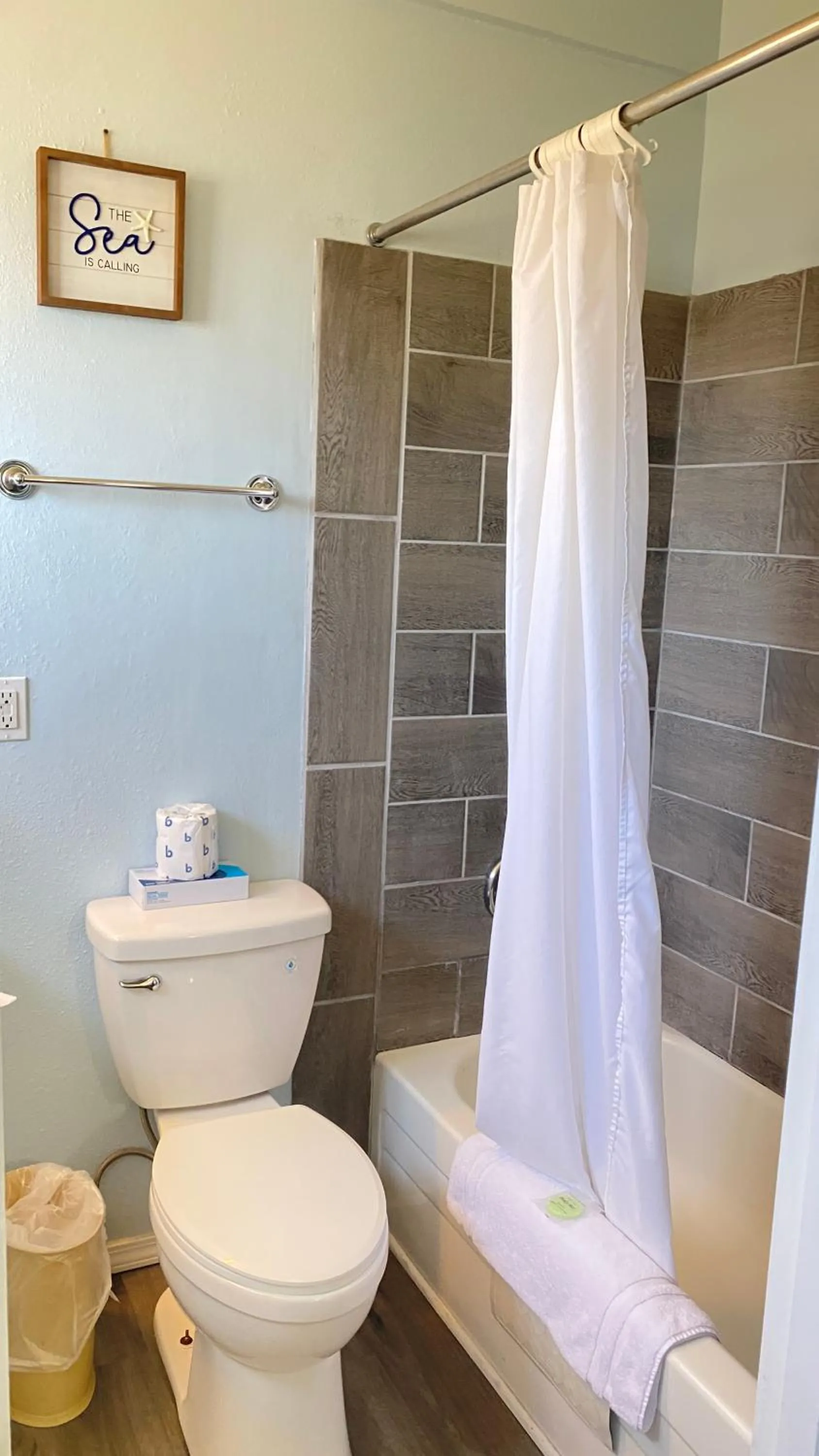 Ocean Shores Inn & Suites