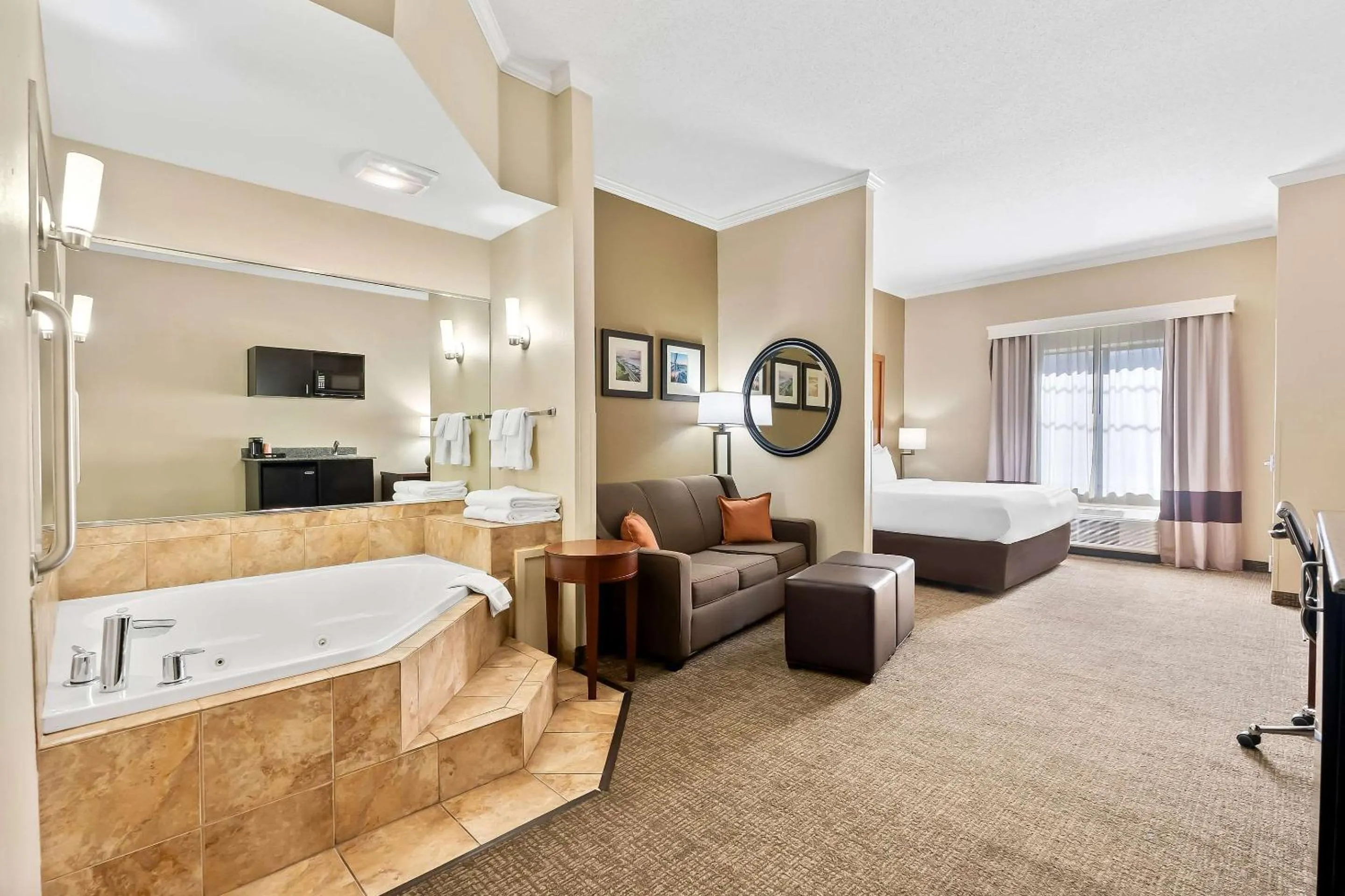 Bedroom in Comfort Suites Panama City near Tyndall AFB