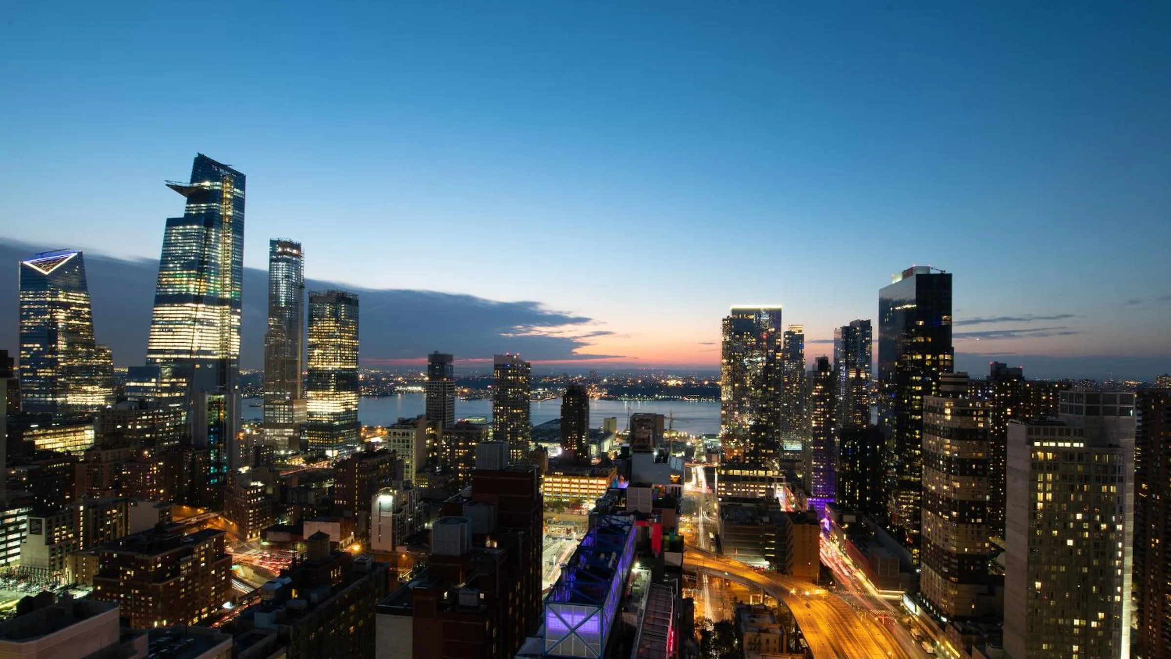 City view in Aliz Hotel Times Square