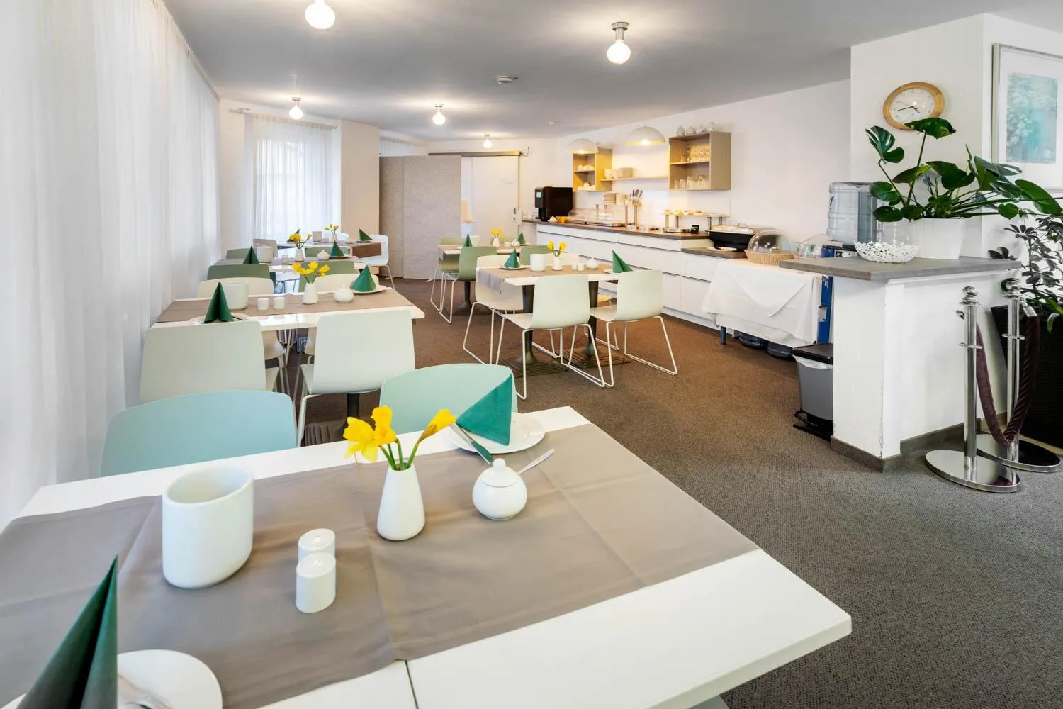 Restaurant/places to eat in Appartis - Hotel am Stadtpark