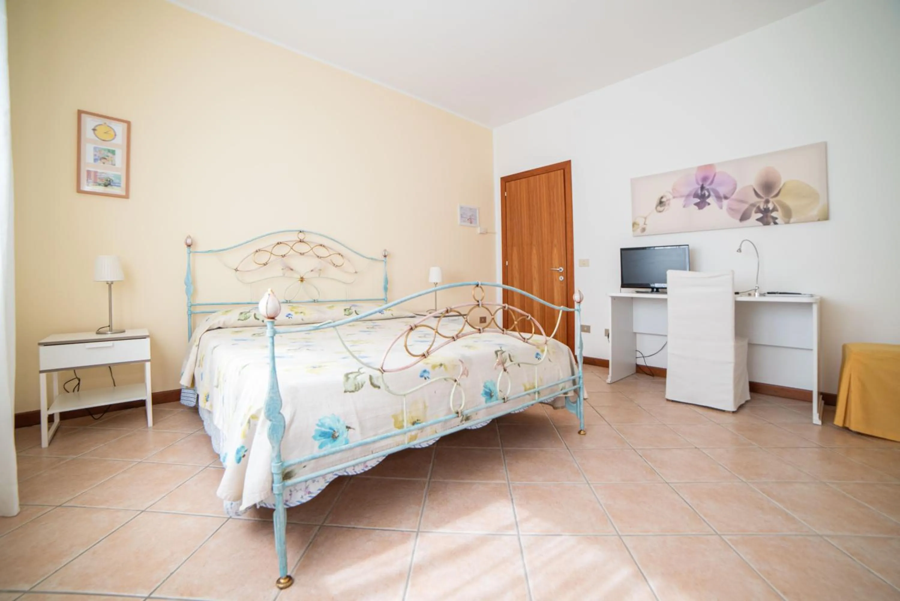 Photo of the whole room, Bed in B&B BrentaGiardino