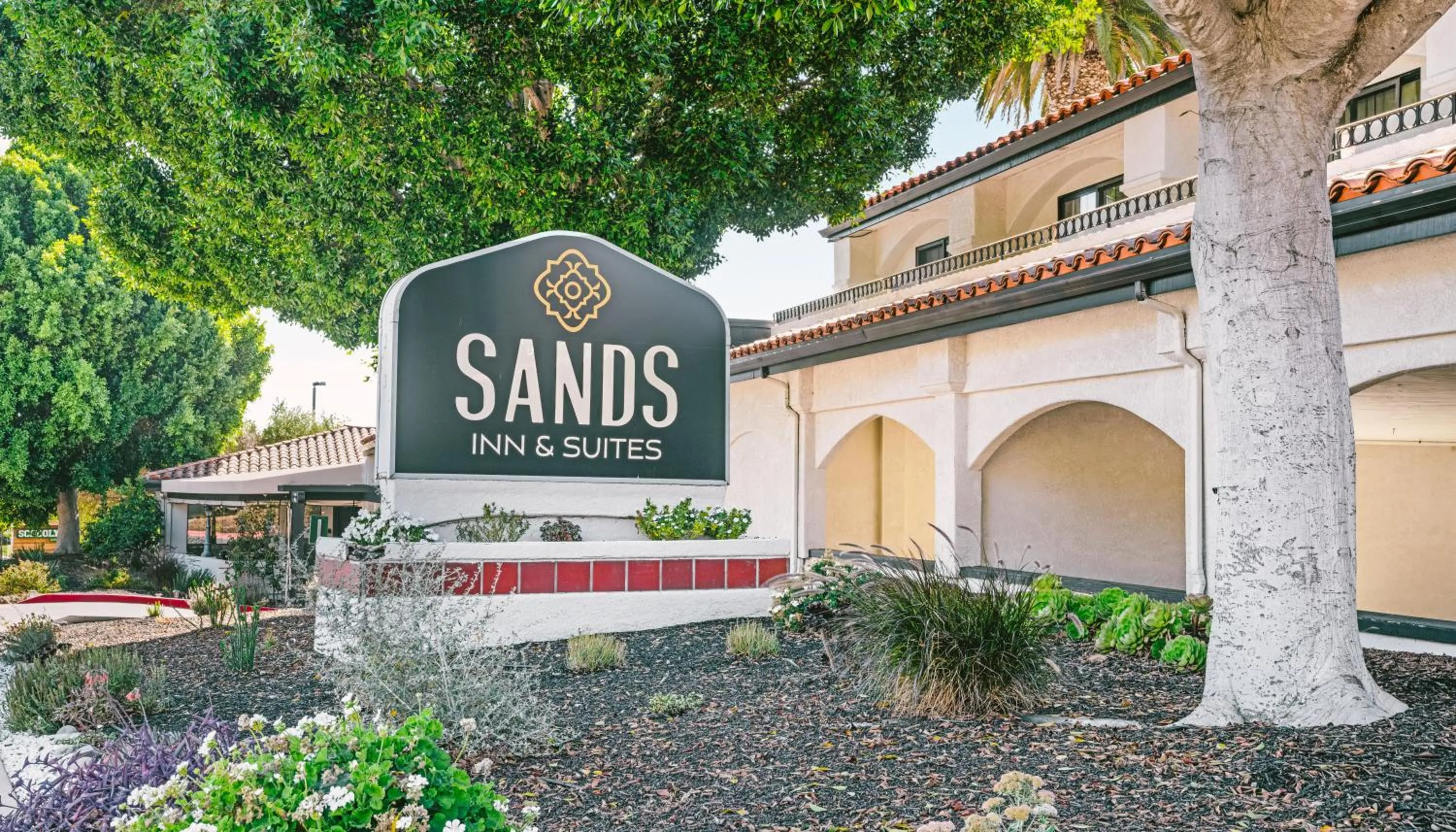 Property building in Sands Inn & Suites