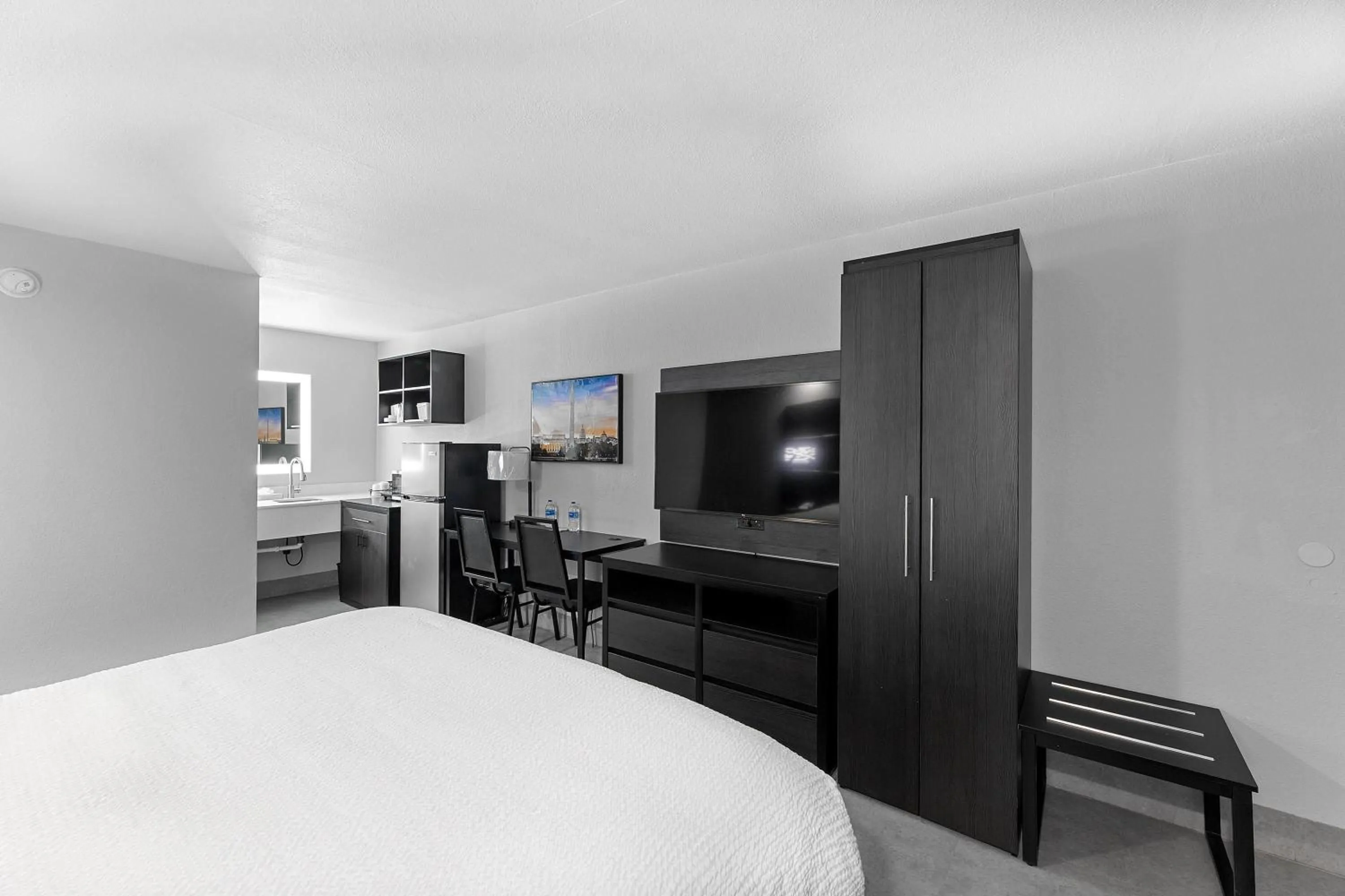 Photo of the whole room, Bed in Baymont by Wyndham San Antonio Near Lackland AFB