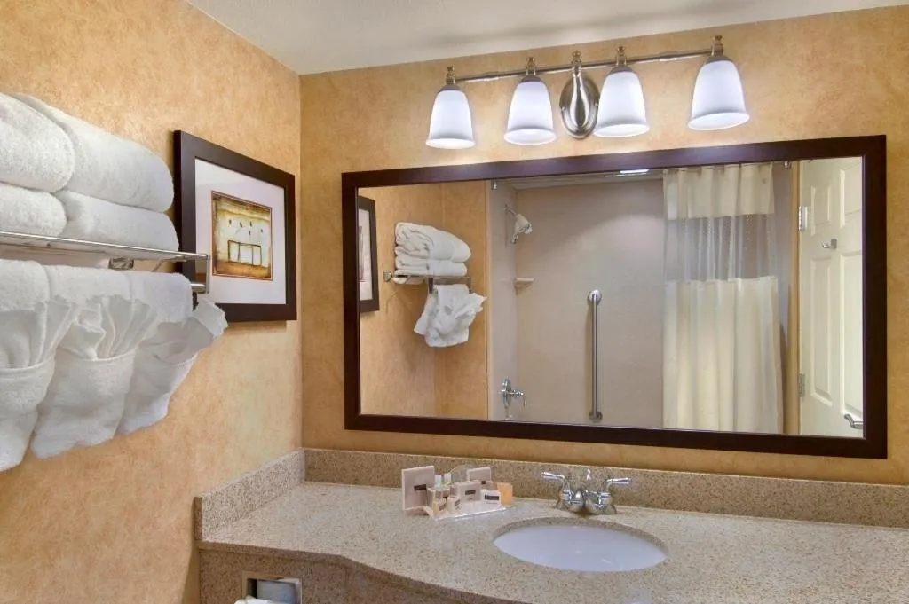 Bathroom in Wingate by Wyndham Yuma