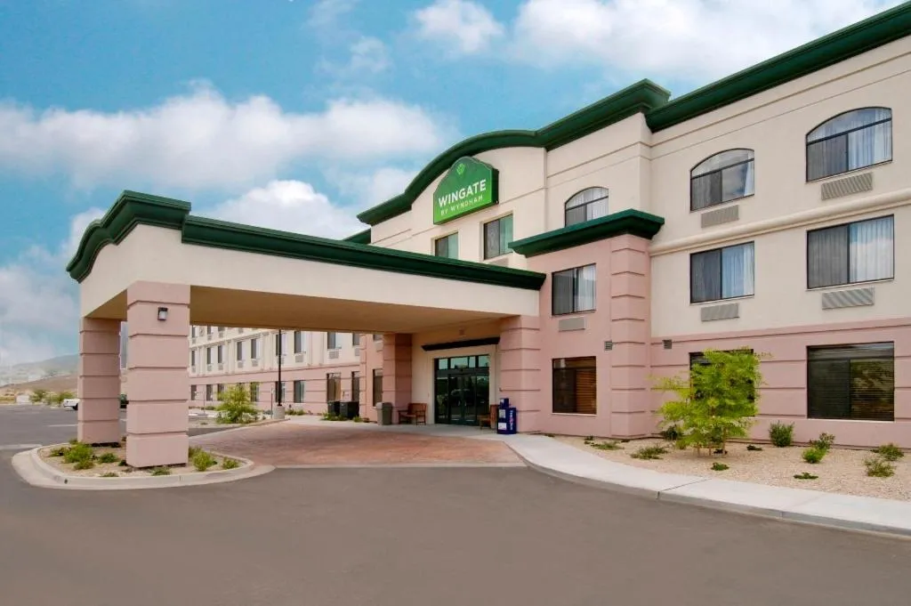 Property building in Wingate by Wyndham Yuma