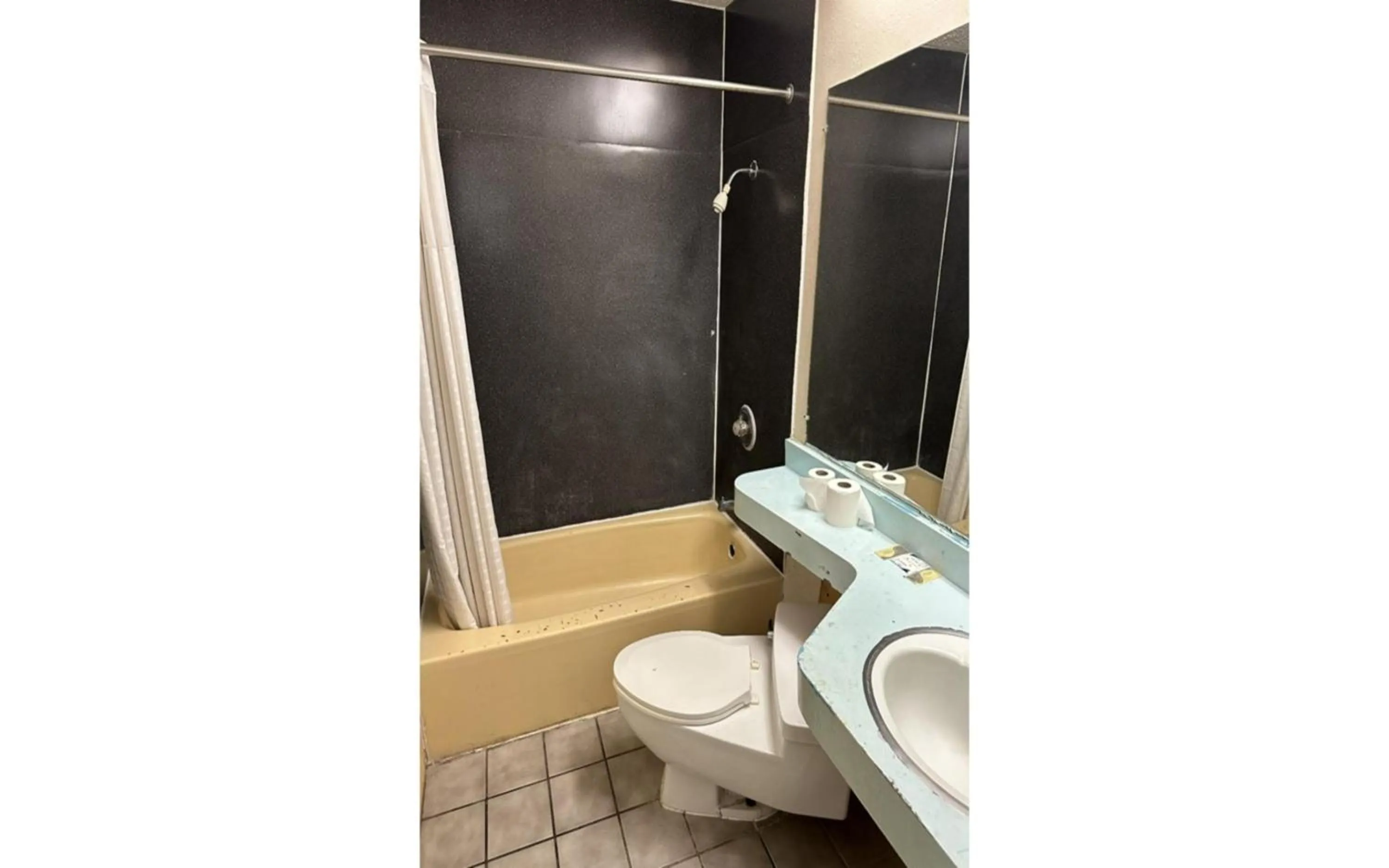 Bathroom in Kampus Inn by Hotel O Gainesville - University Area
