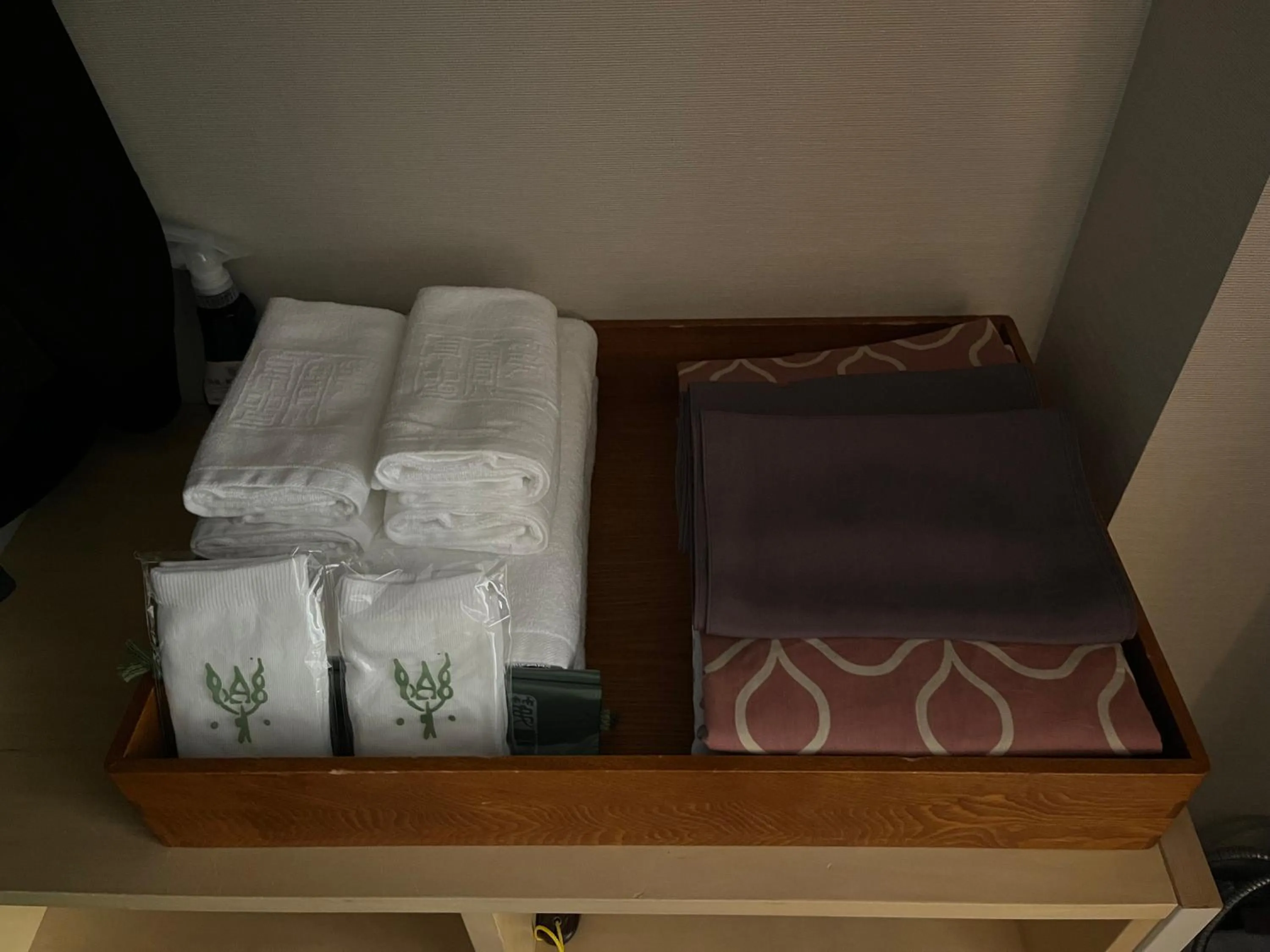 towels, Bed in Spa and Esthetique Suichokan-Female&Adult Only