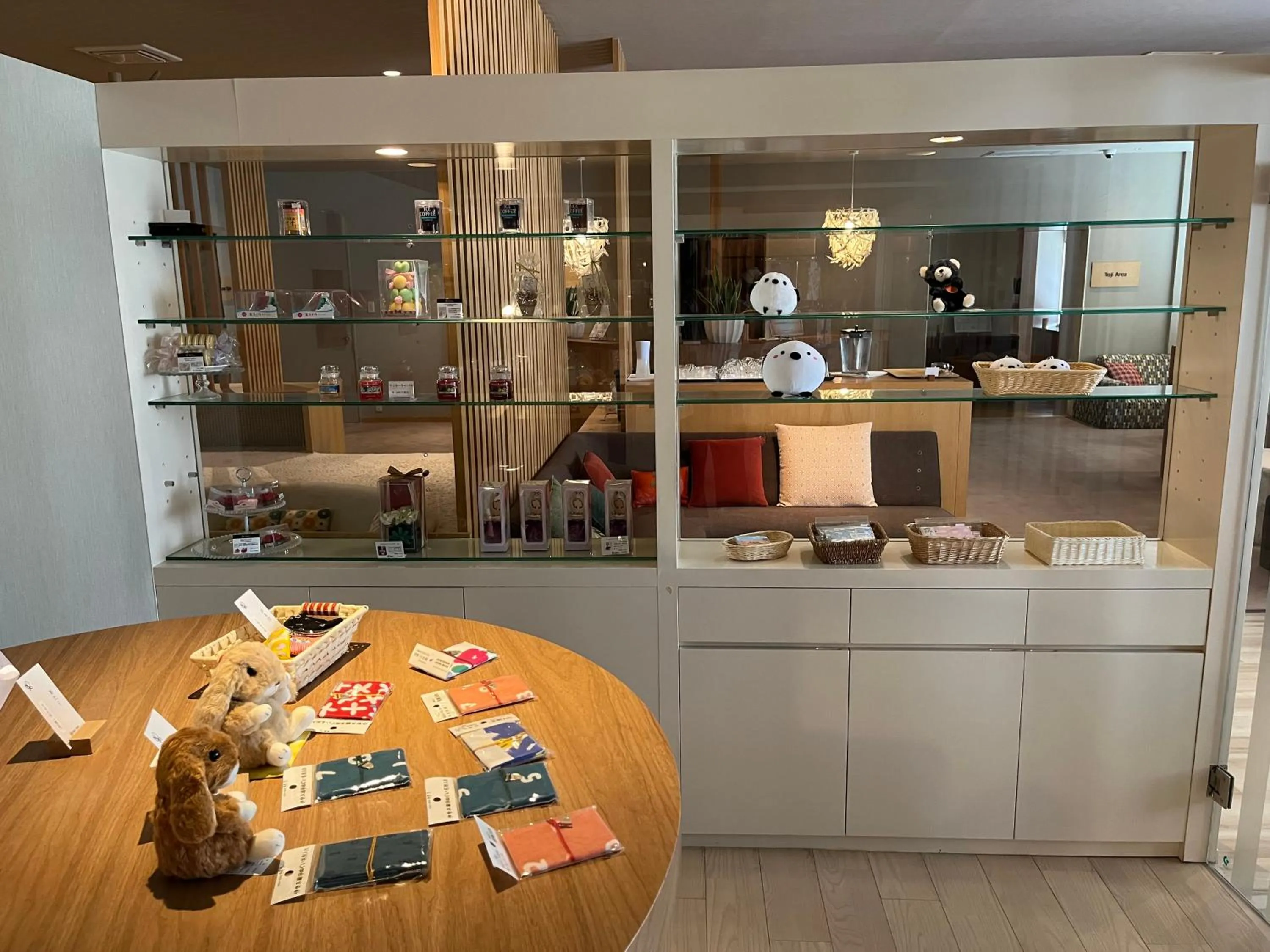 Shopping Area in Spa and Esthetique Suichokan-Female&Adult Only