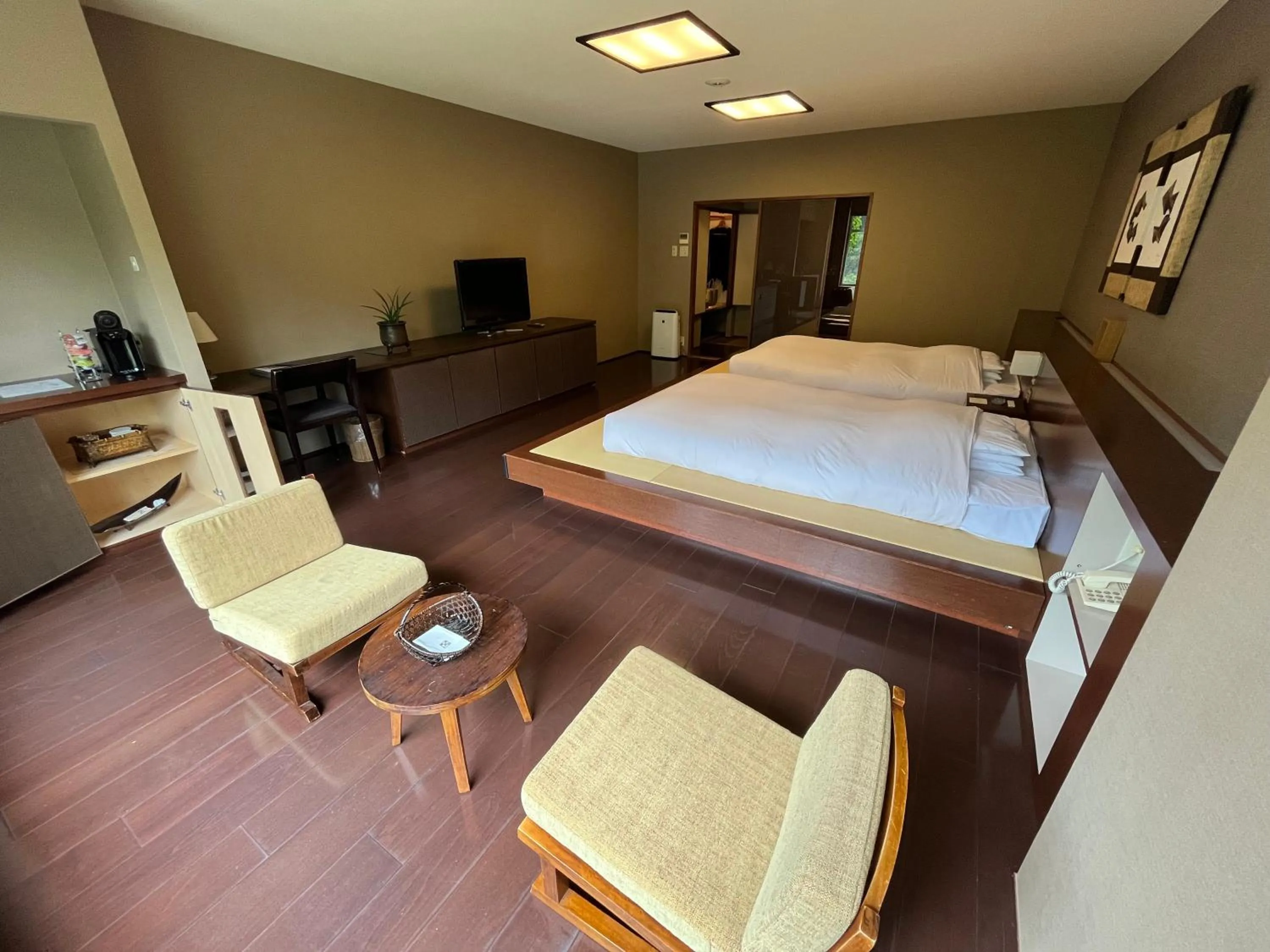 Living room, Bed in Spa and Esthetique Suichokan-Female&Adult Only