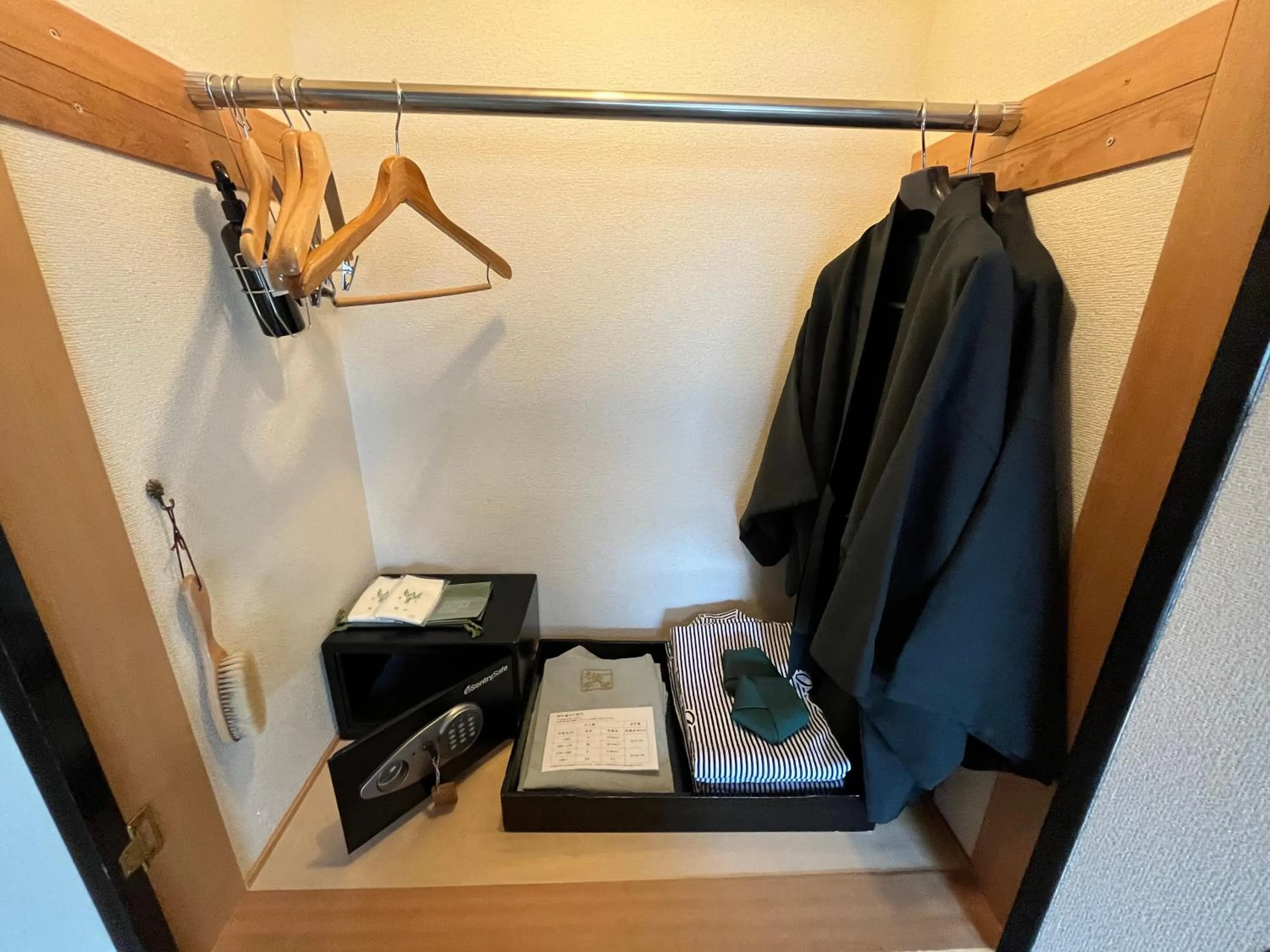 wardrobe in Jozankei Daiichi Hotel Suizantei