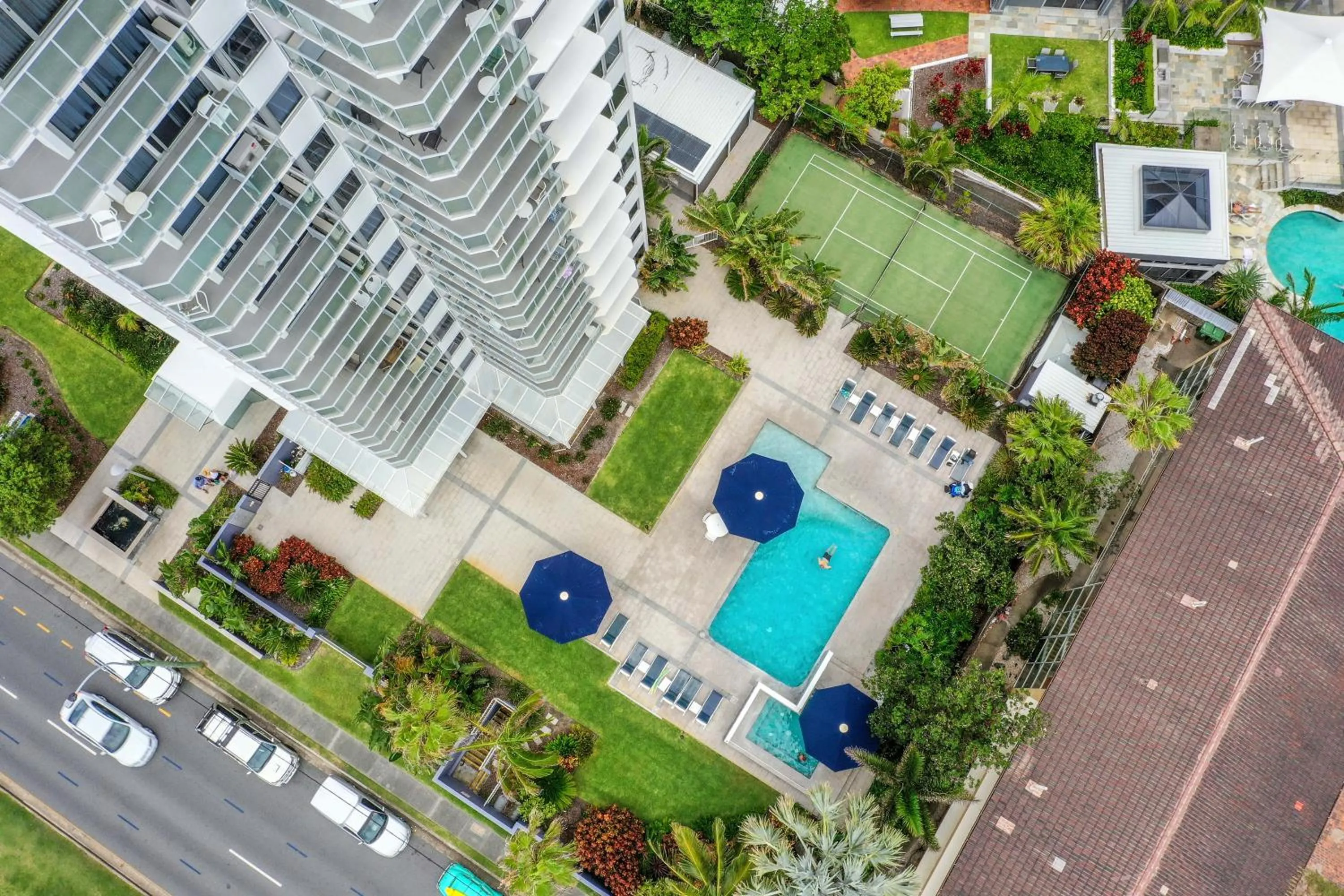 Property building in Boulevard Towers on Broadbeach