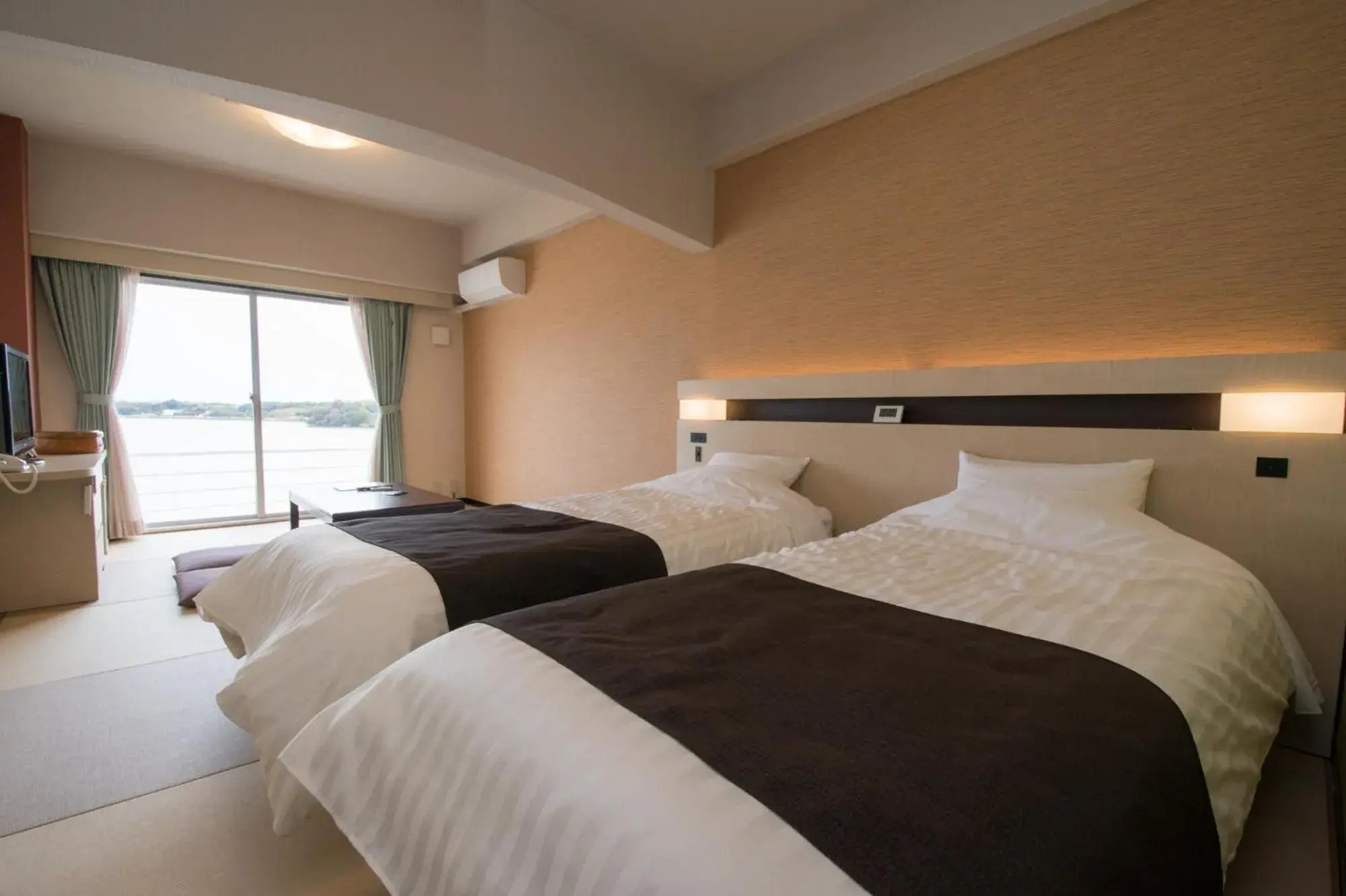 Standard Quadruple Room in Hotel Listel Hamanako Standard Quadruple Room in Hotel Listel Hamanako