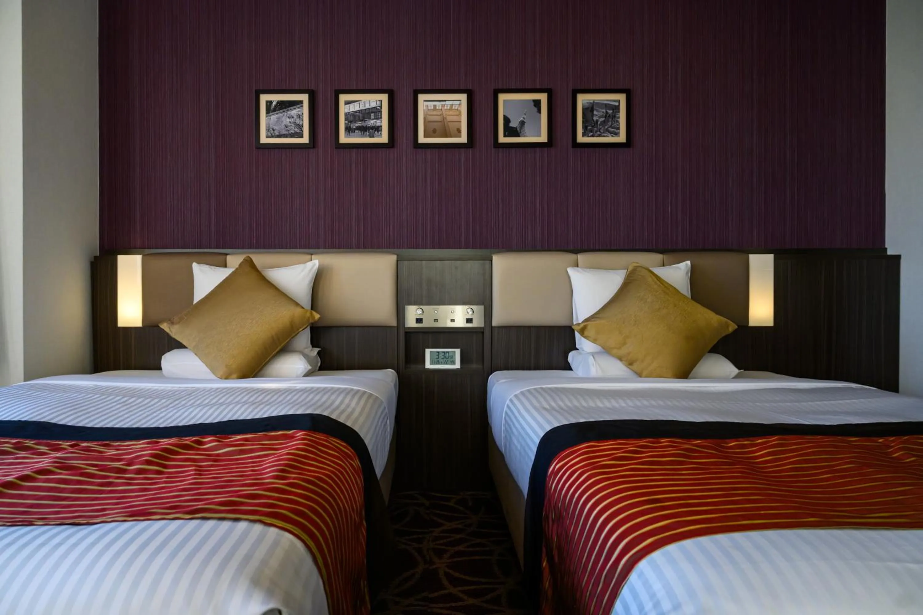 Photo of the whole room, Bed in HOTEL MYSTAYS Ueno East