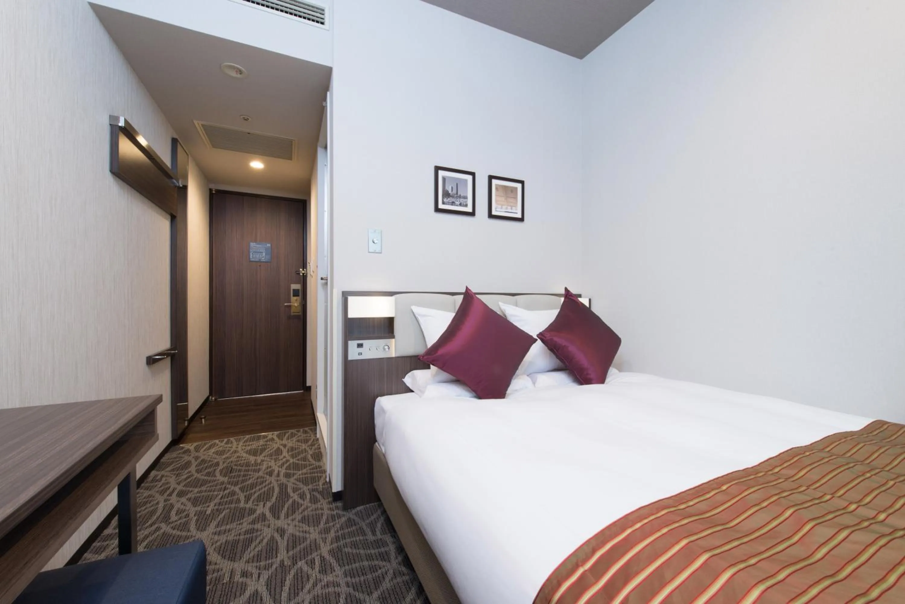 Photo of the whole room, Bed in HOTEL MYSTAYS Ueno East