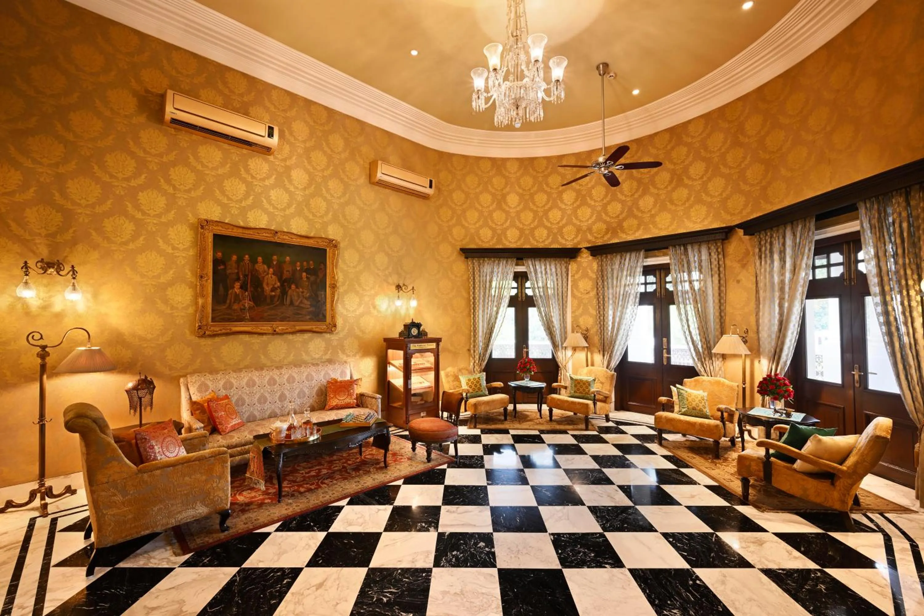 Lobby or reception in Taj Nadesar Palace