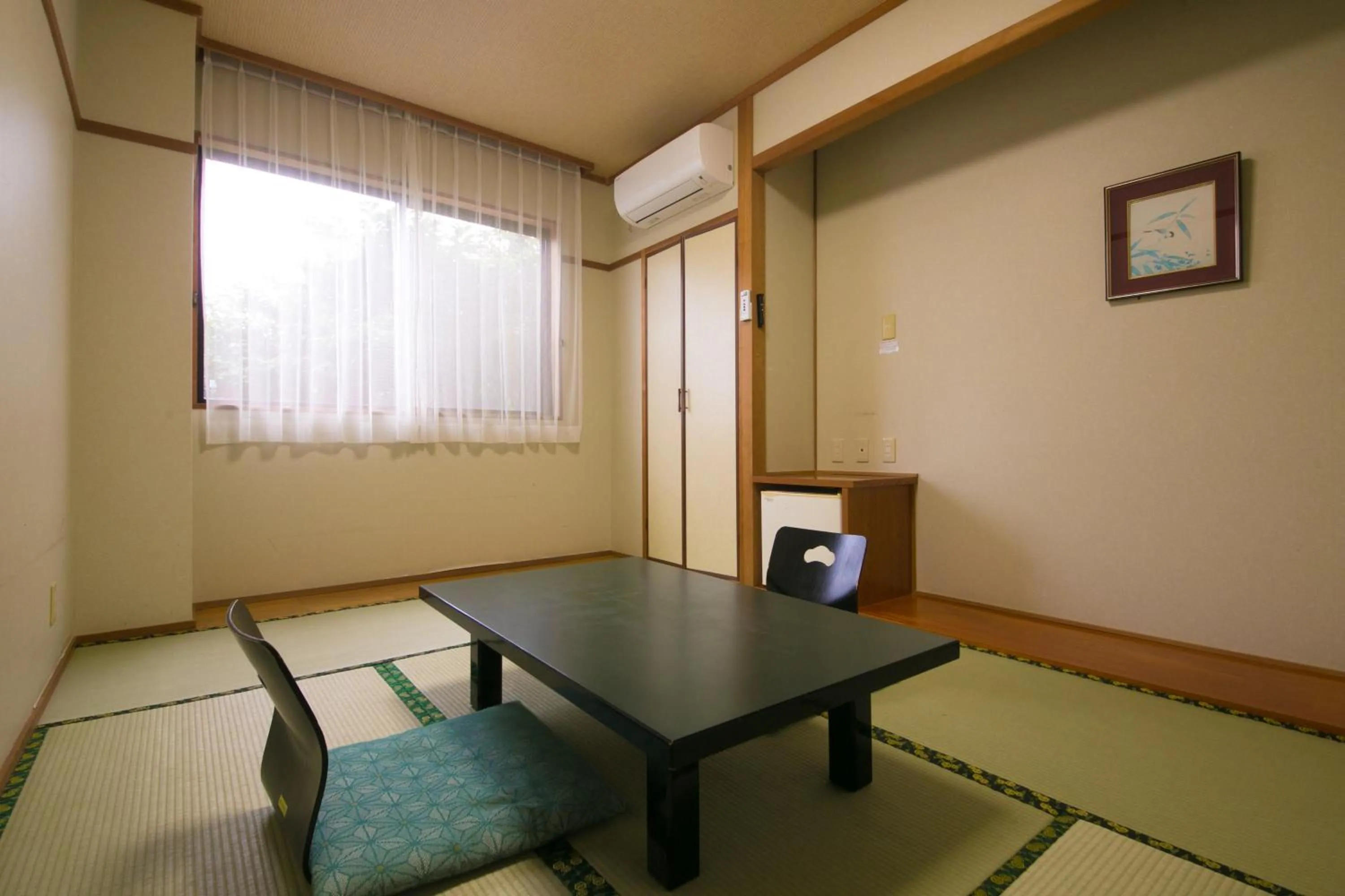 Photo of the whole room in Tashiro Annex