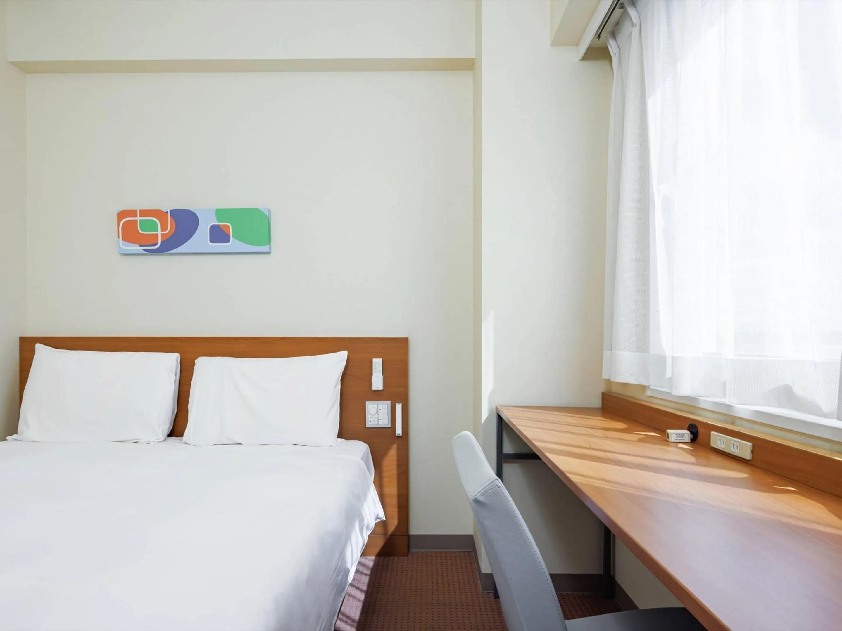 Bedroom, Bed in Comfort Inn Chiba Hamano