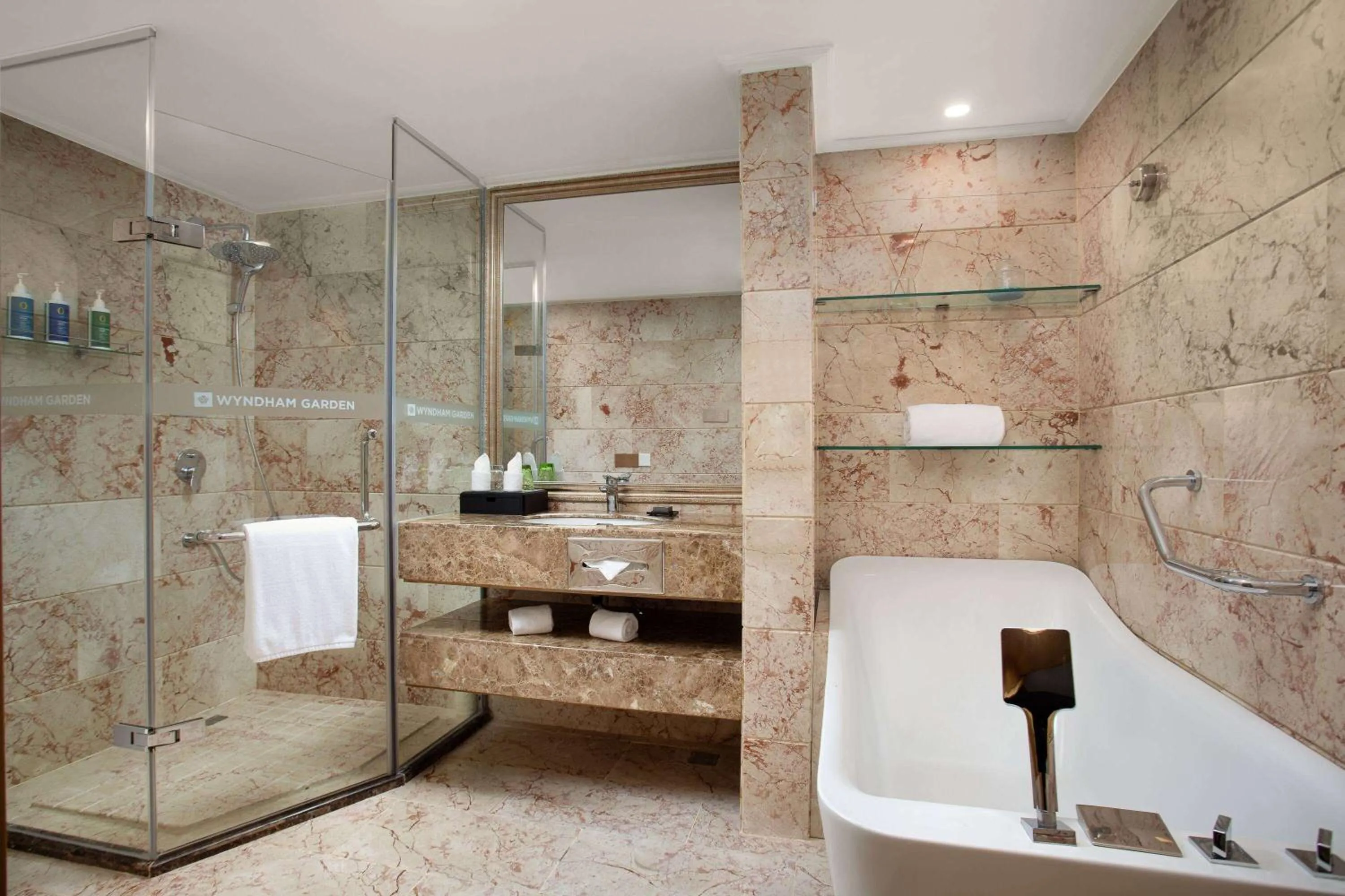 Photo of the whole room in Wyndham Garden Haikou Meilan