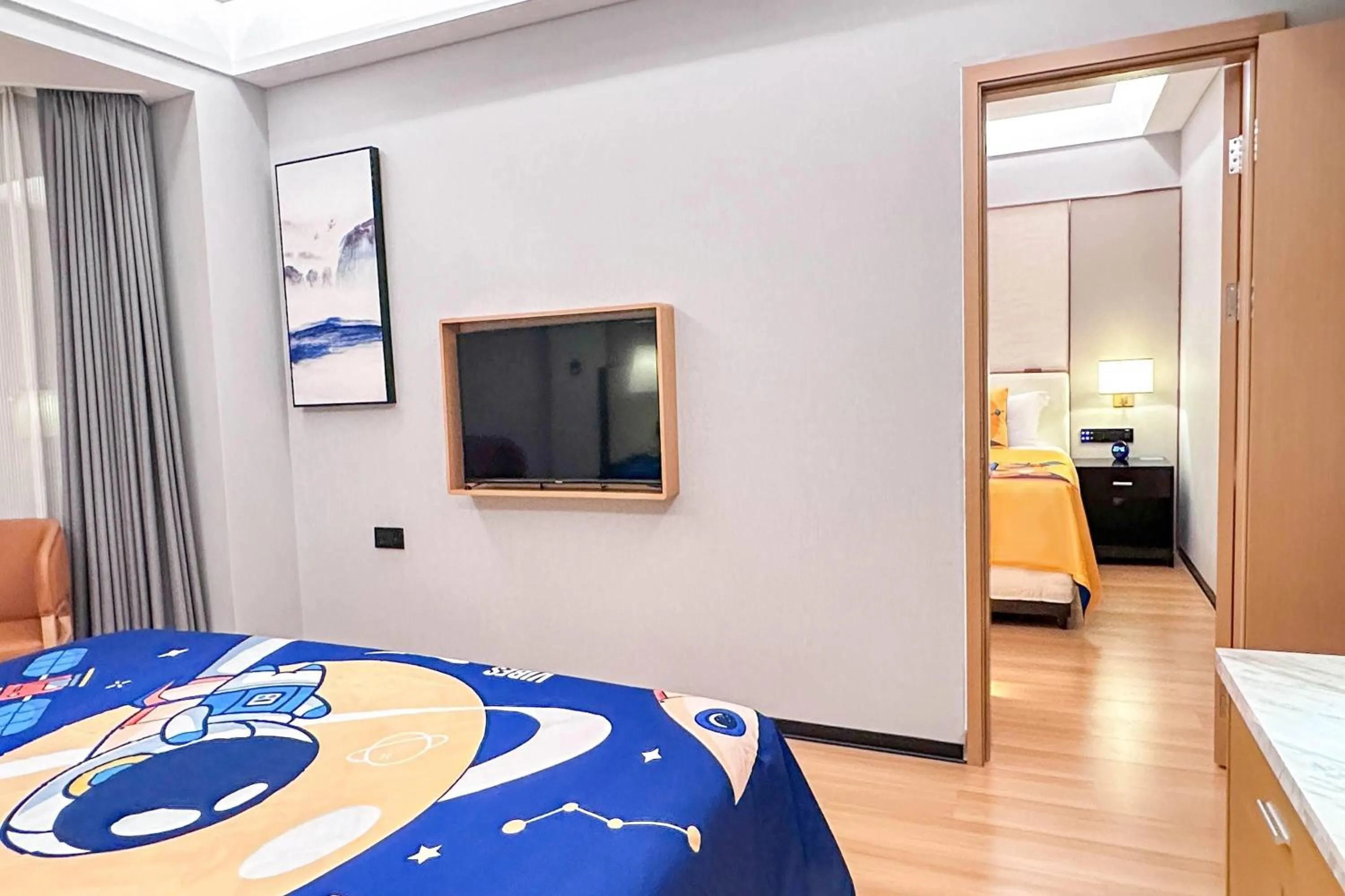 Photo of the whole room, Bed in Wyndham Garden Haikou Meilan