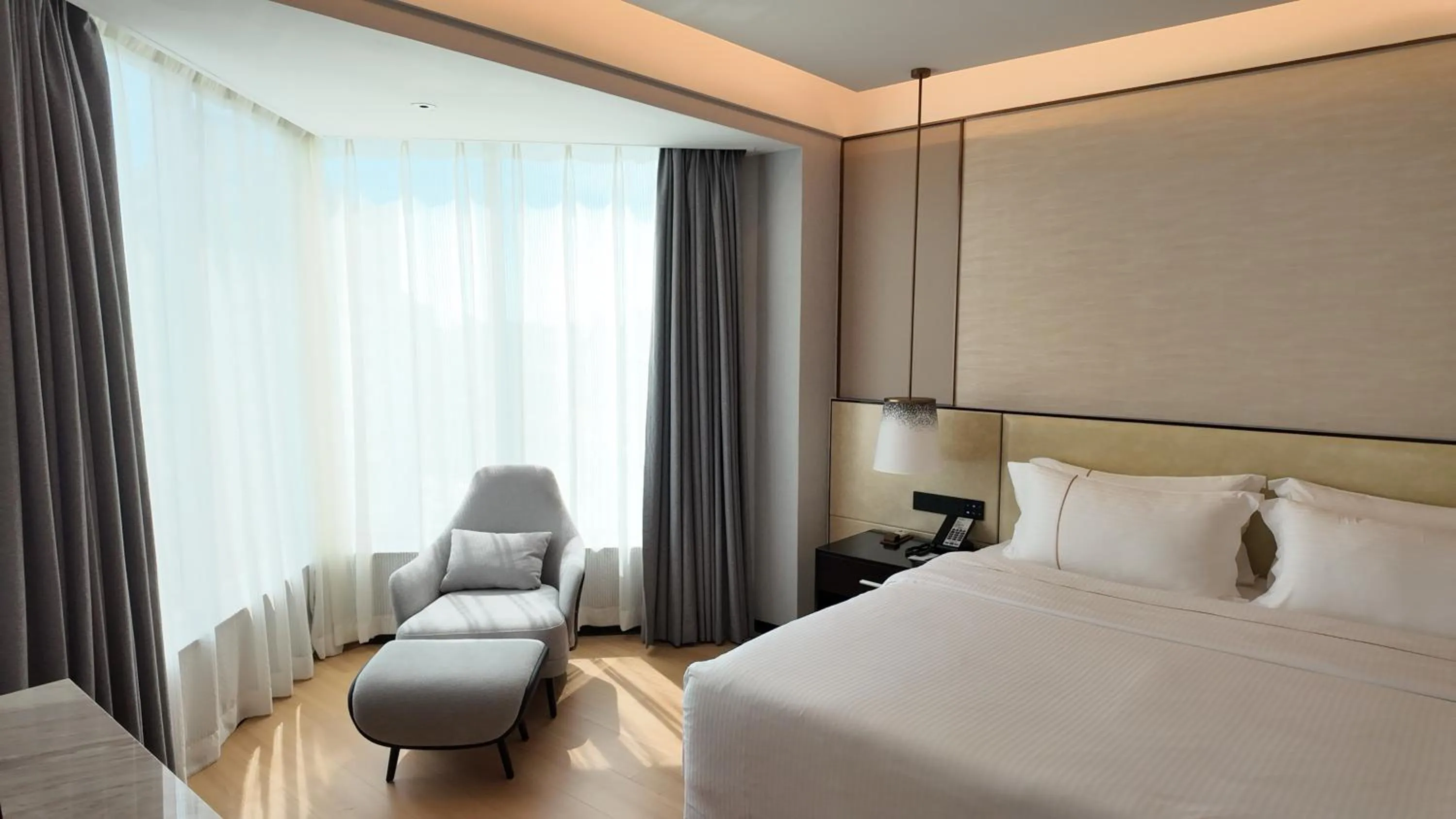 Bedroom, Bed in Wyndham Garden Haikou Meilan