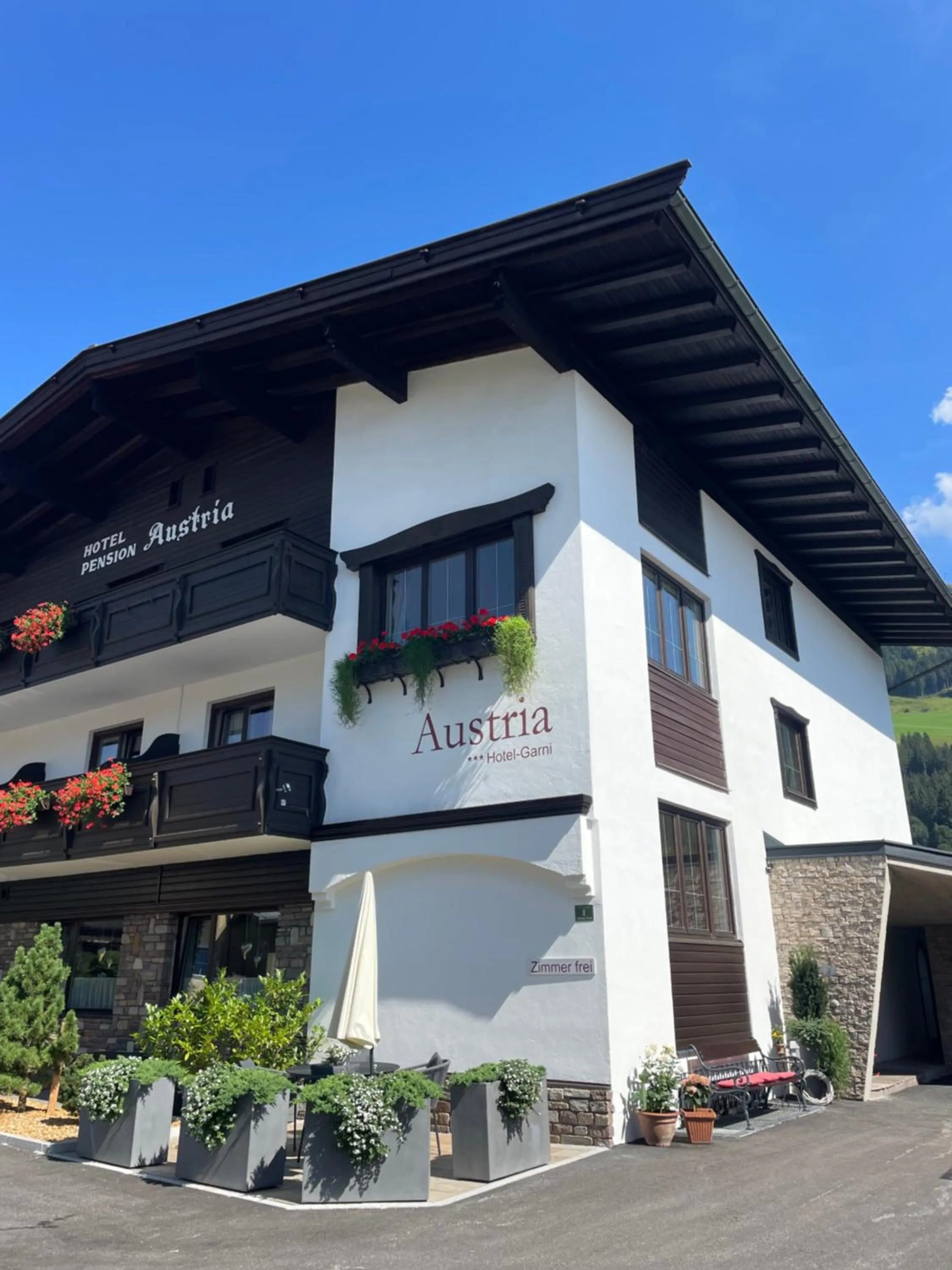 Property building in Hotel-Garni Austria