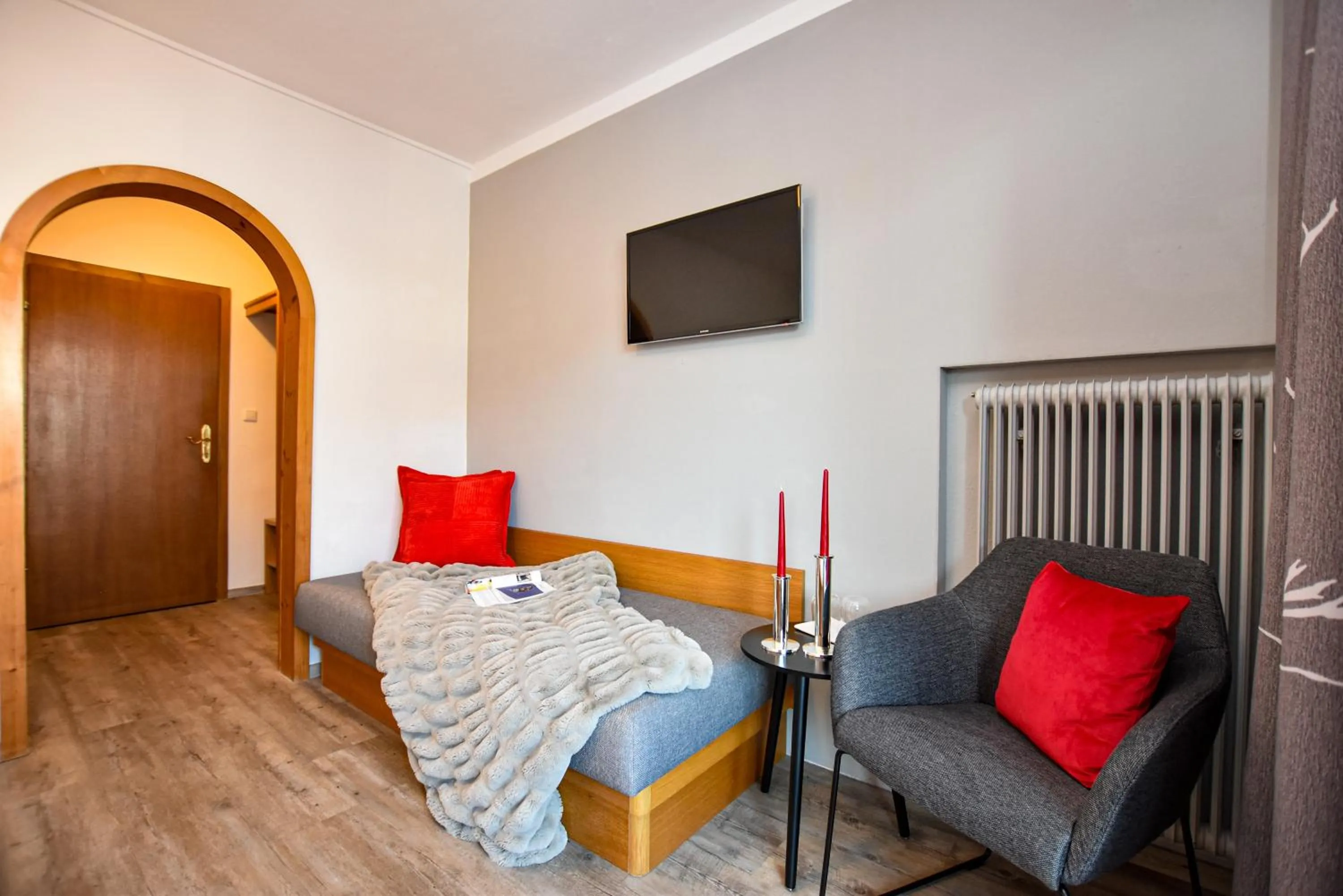 Photo of the whole room, Bed in Hotel-Garni Austria