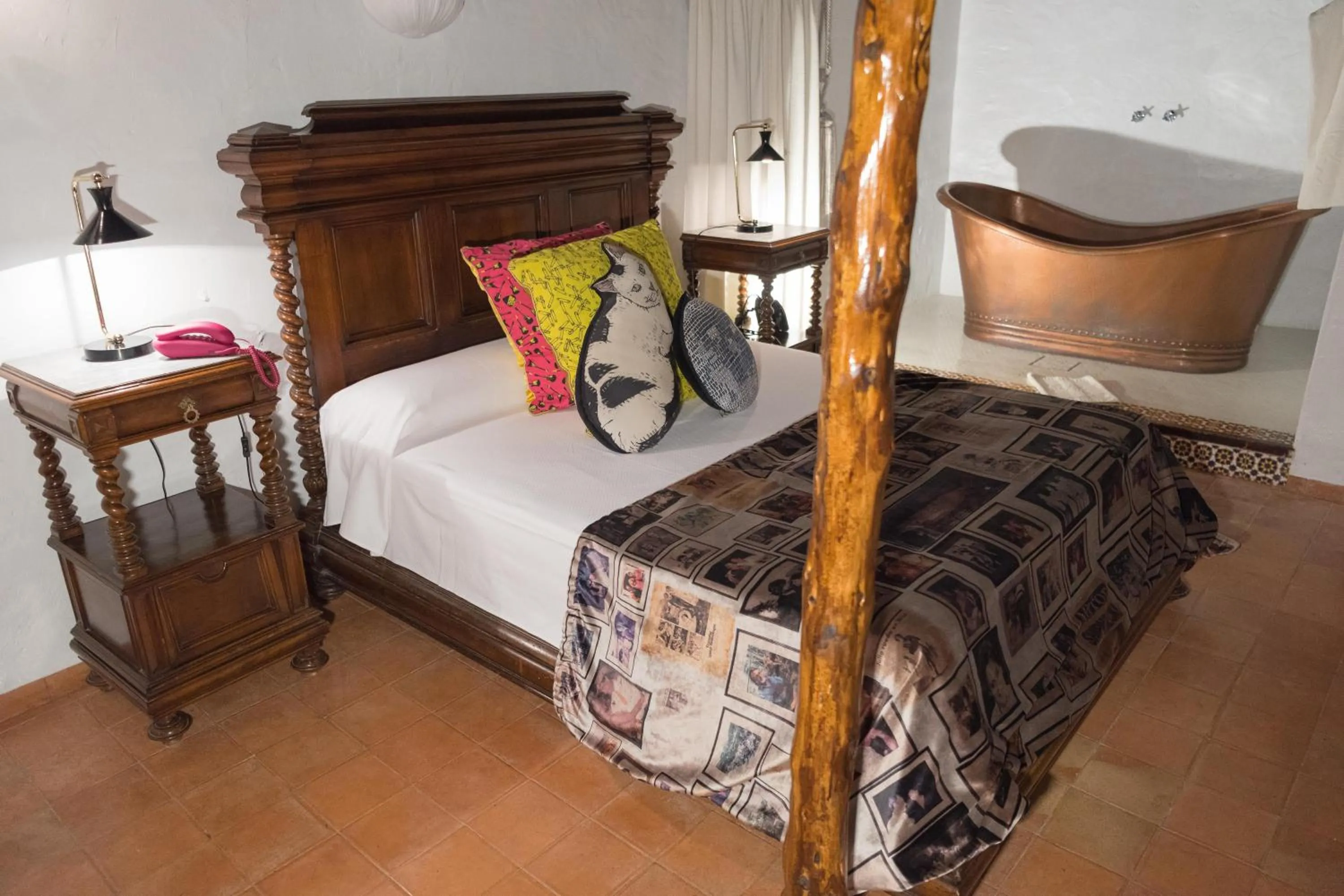 Shower in Pikes Ibiza