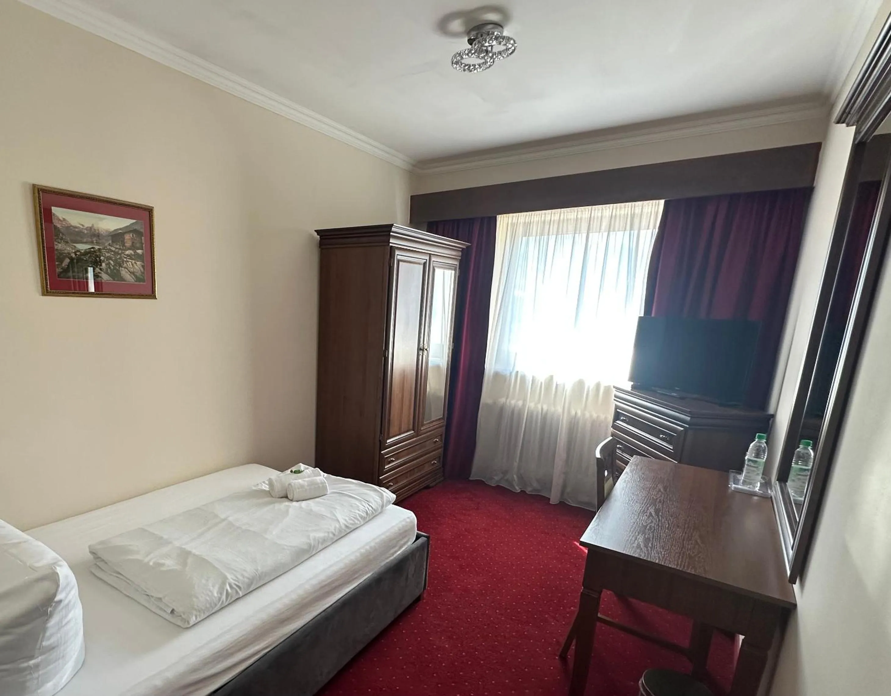 Photo of the whole room, Bed in Hotel Gundl Alm