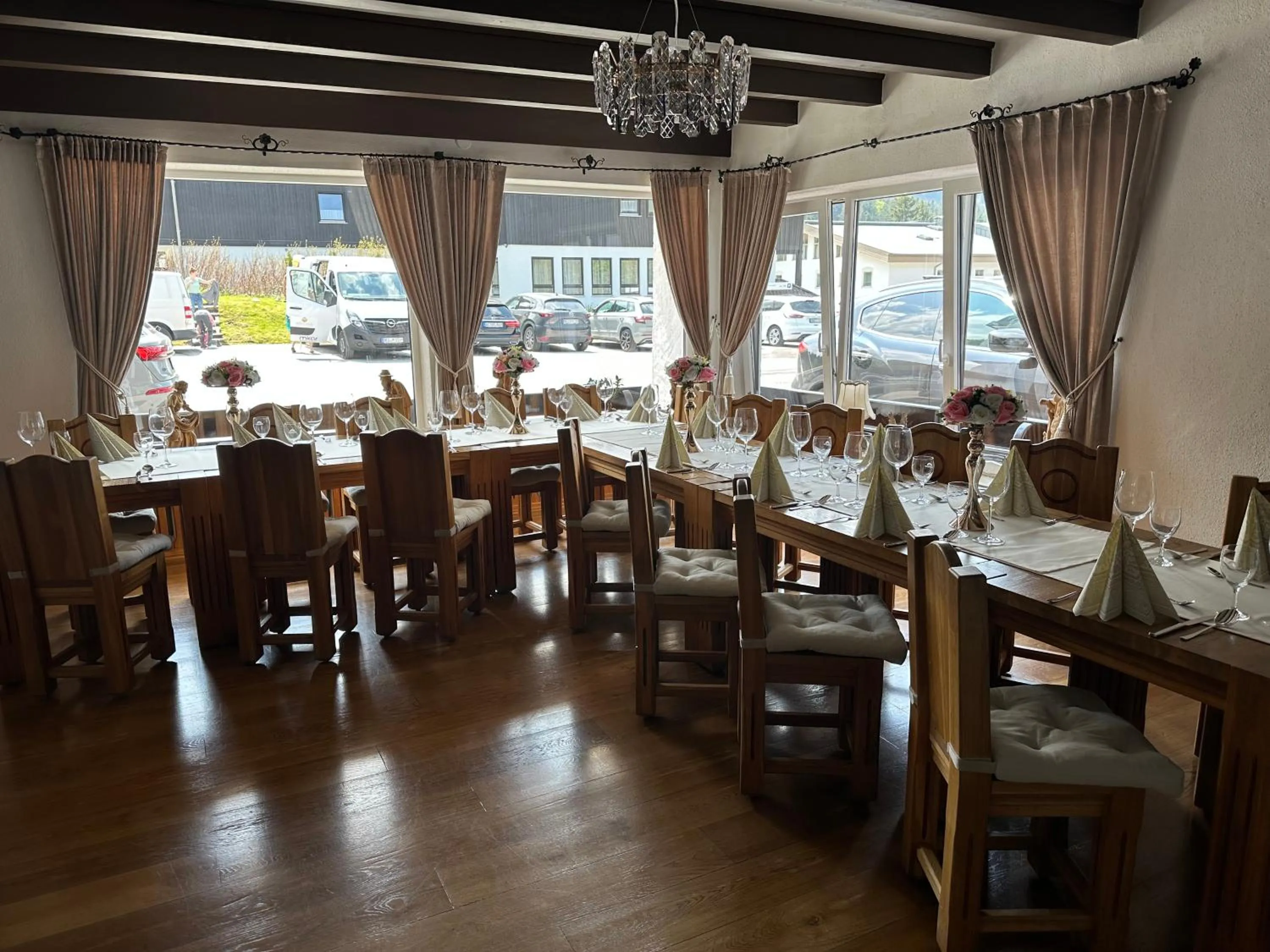 Restaurant/places to eat in Hotel Gundl Alm