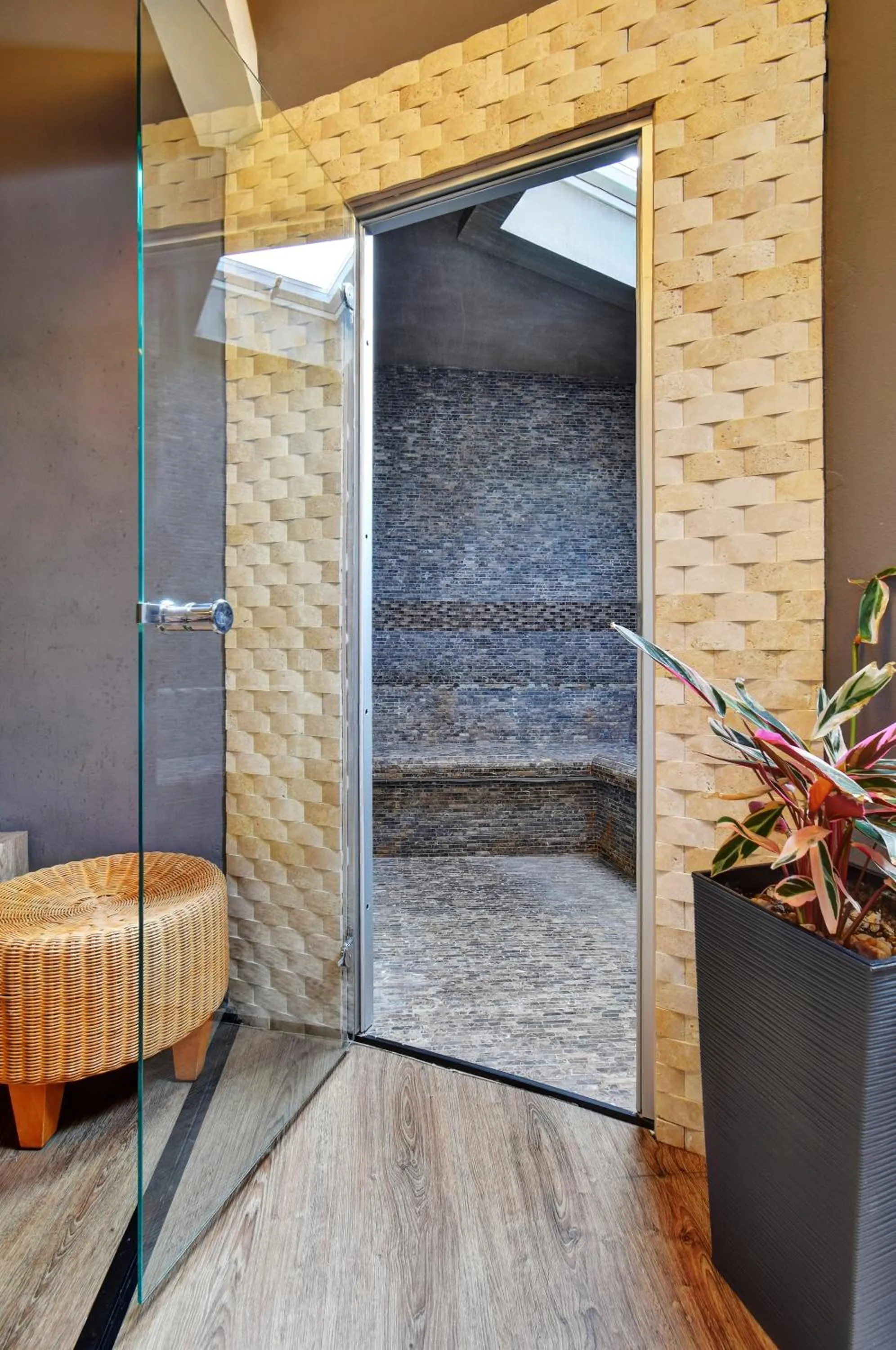 Steam room in Hotel DaVinci