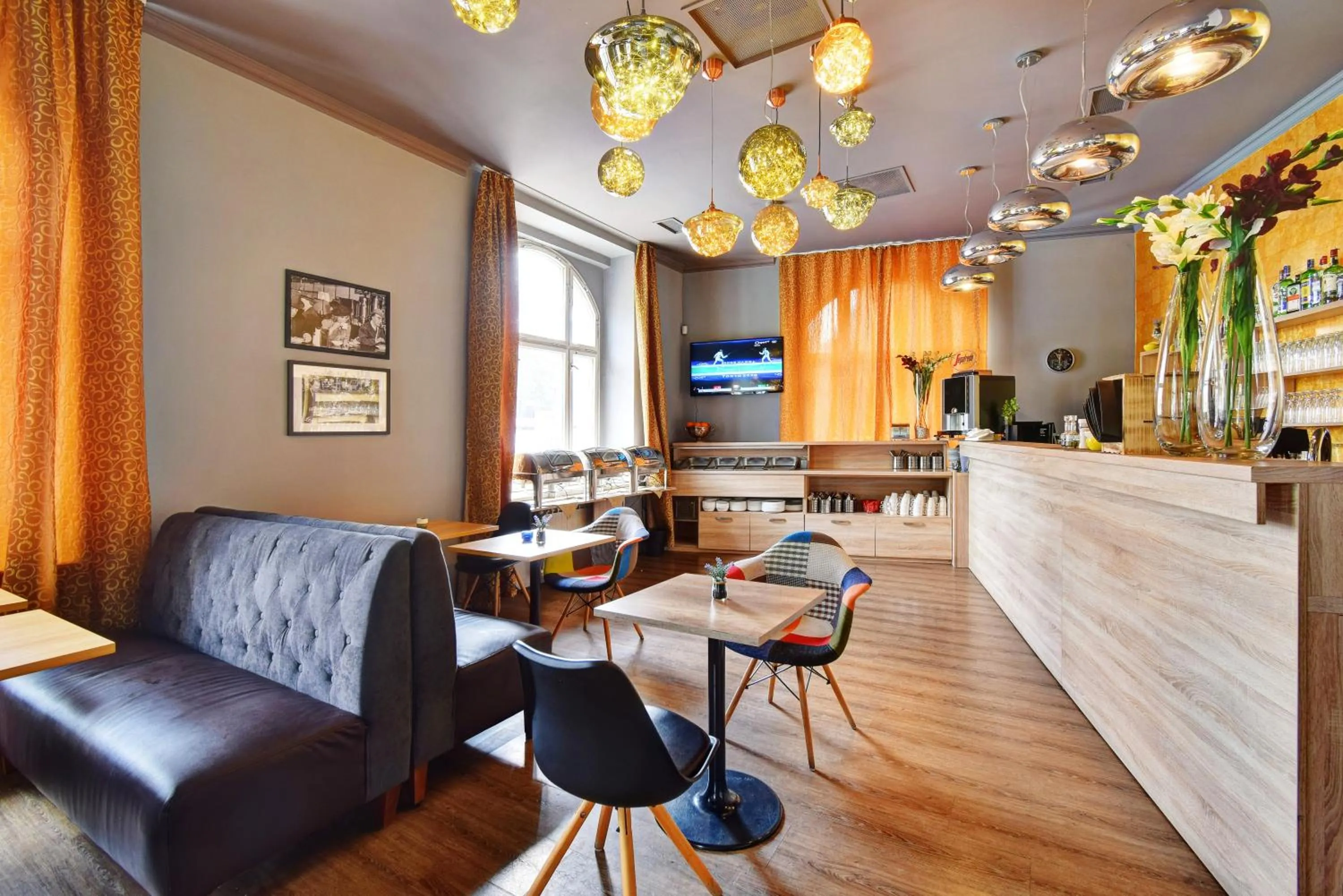 Restaurant/places to eat in Hotel DaVinci