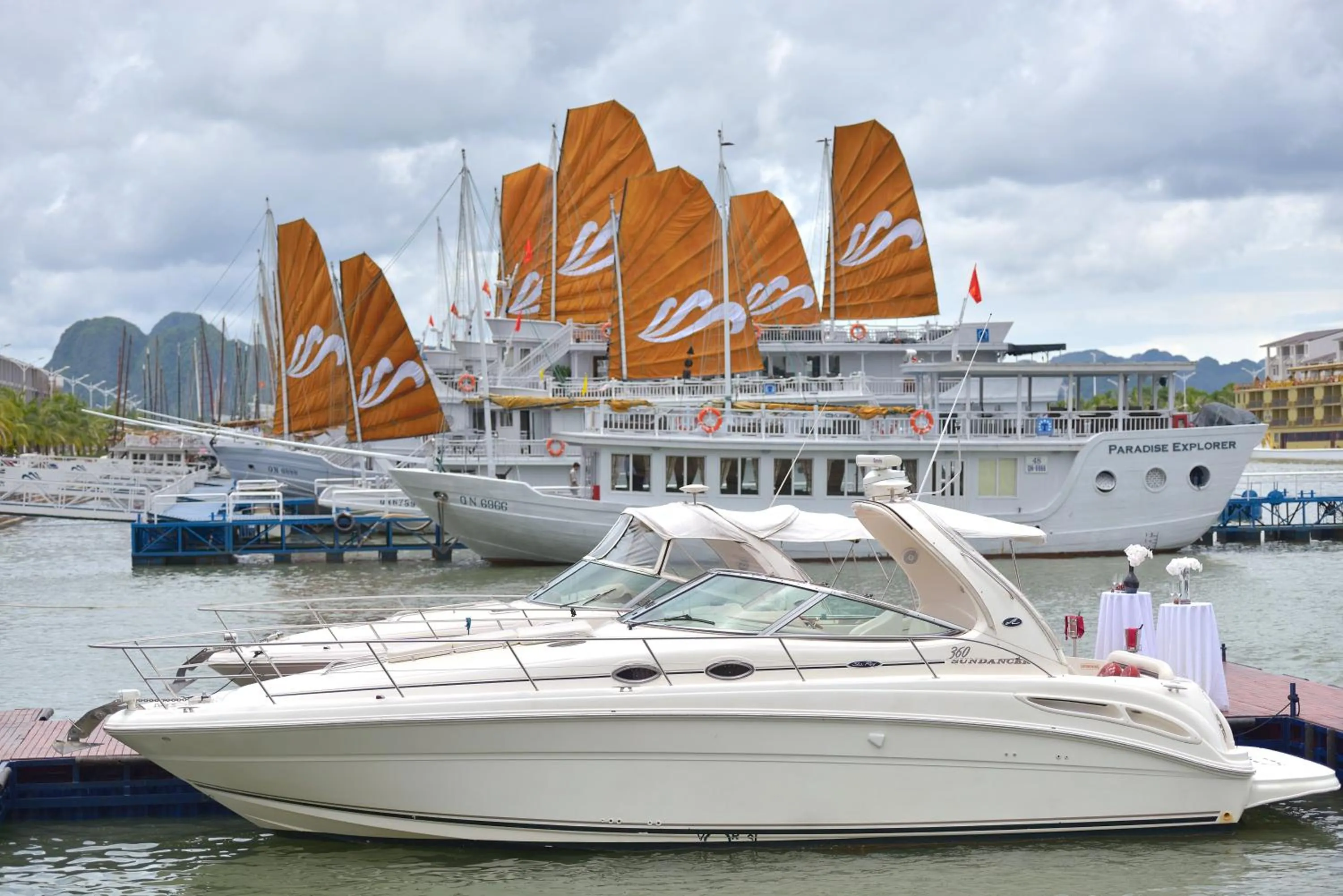 On site in Paradise Sails Cruise