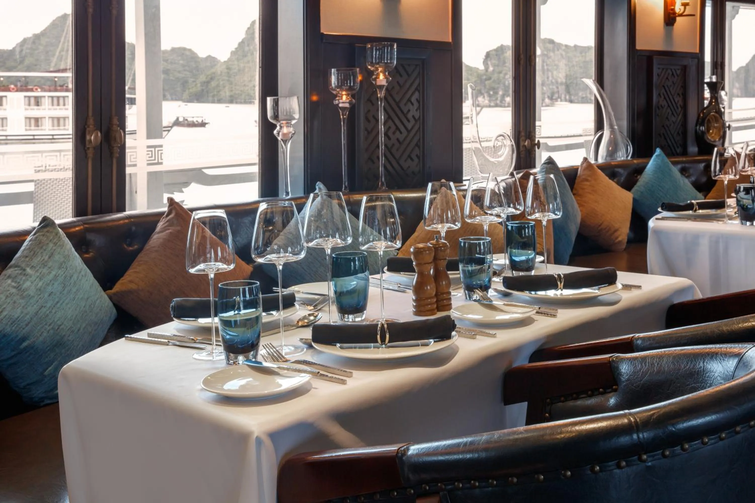 Restaurant/places to eat in Paradise Sails Cruise