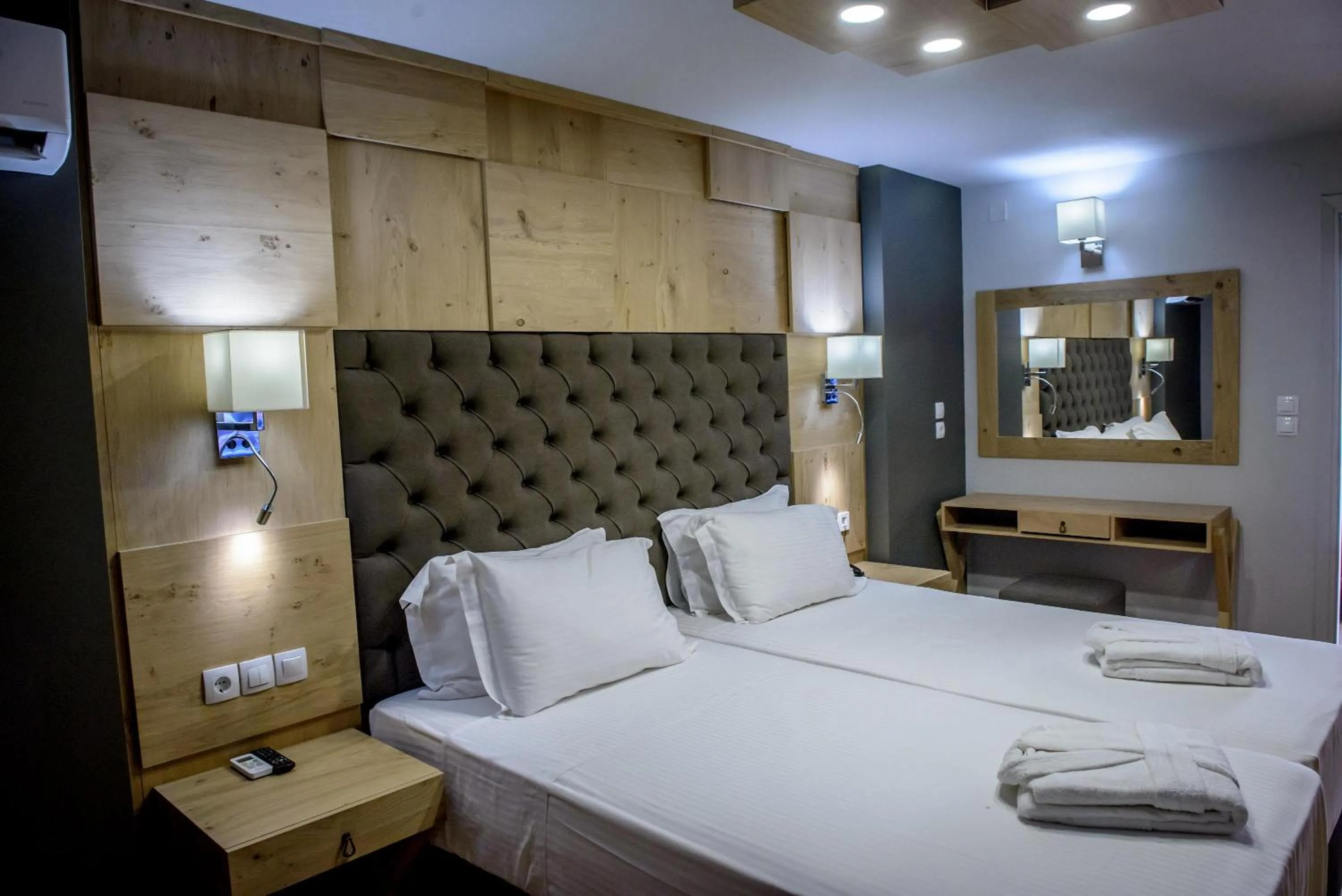 Bed in Elmi Beach Hotel & Suites