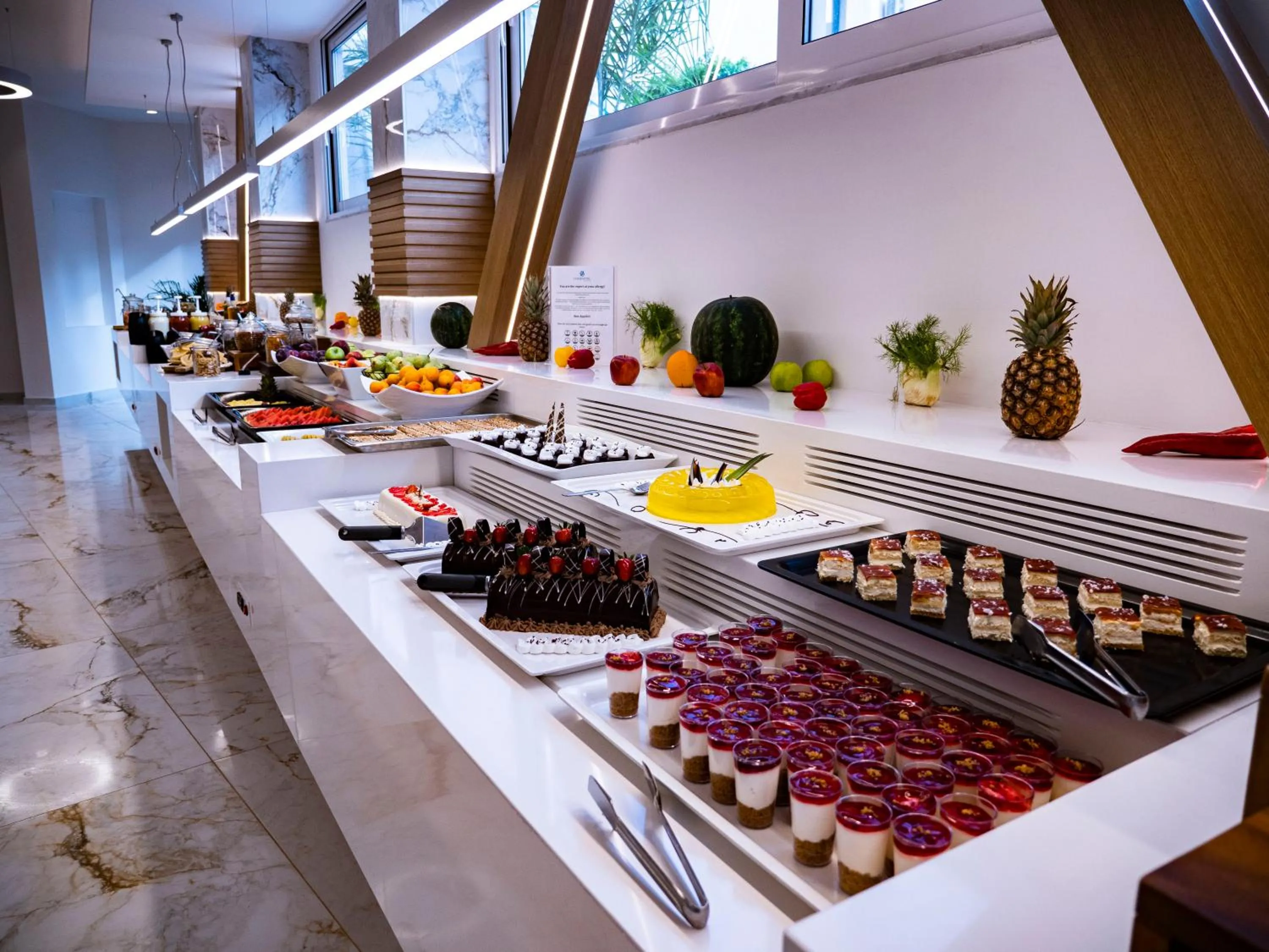 Food in Elmi Beach Hotel & Suites