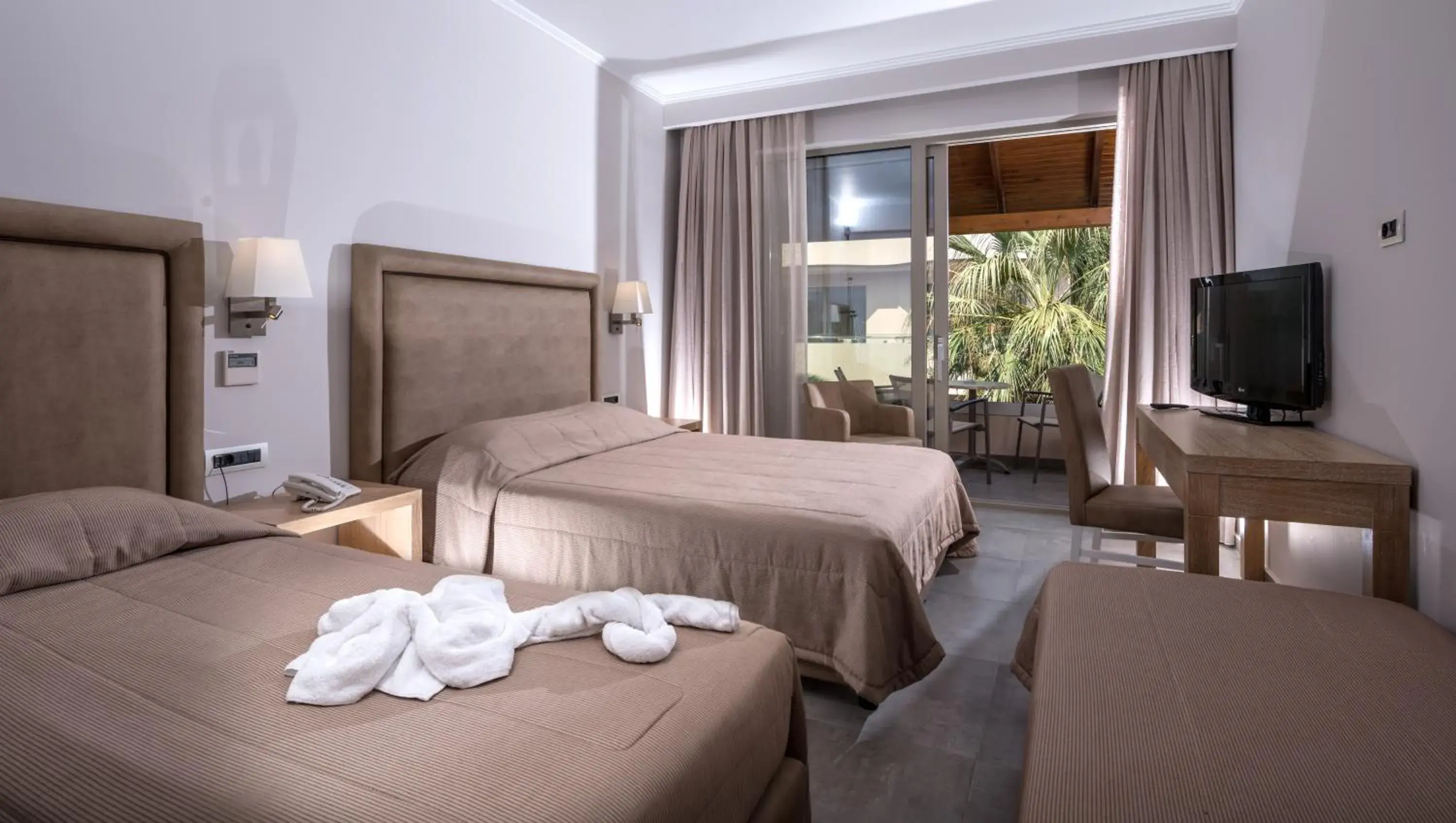 Family One-Bedroom in Cactus Beach Hotel Family One-Bedroom in Cactus Beach Hotel