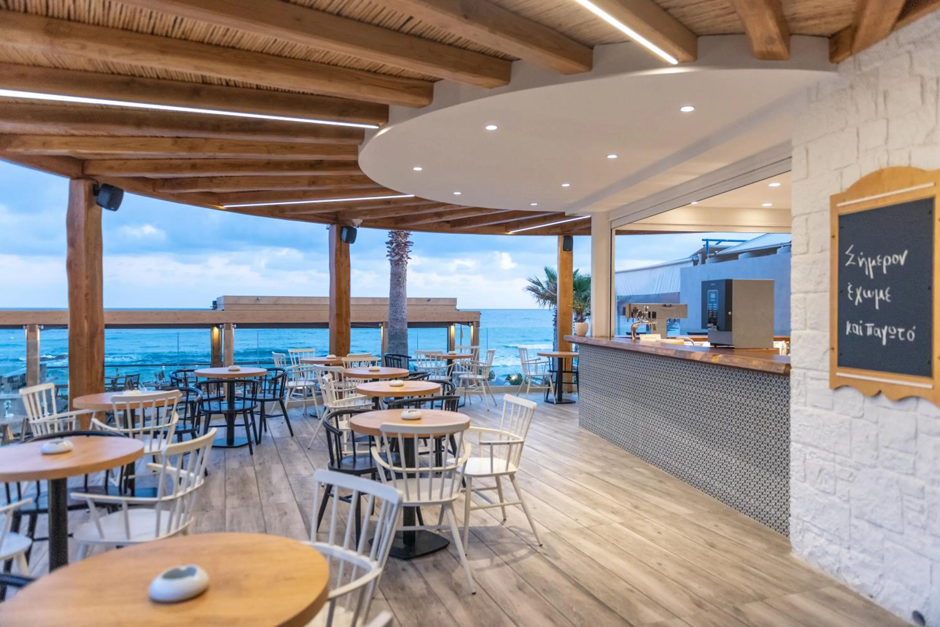 Lounge or bar in Cactus Beach Hotel