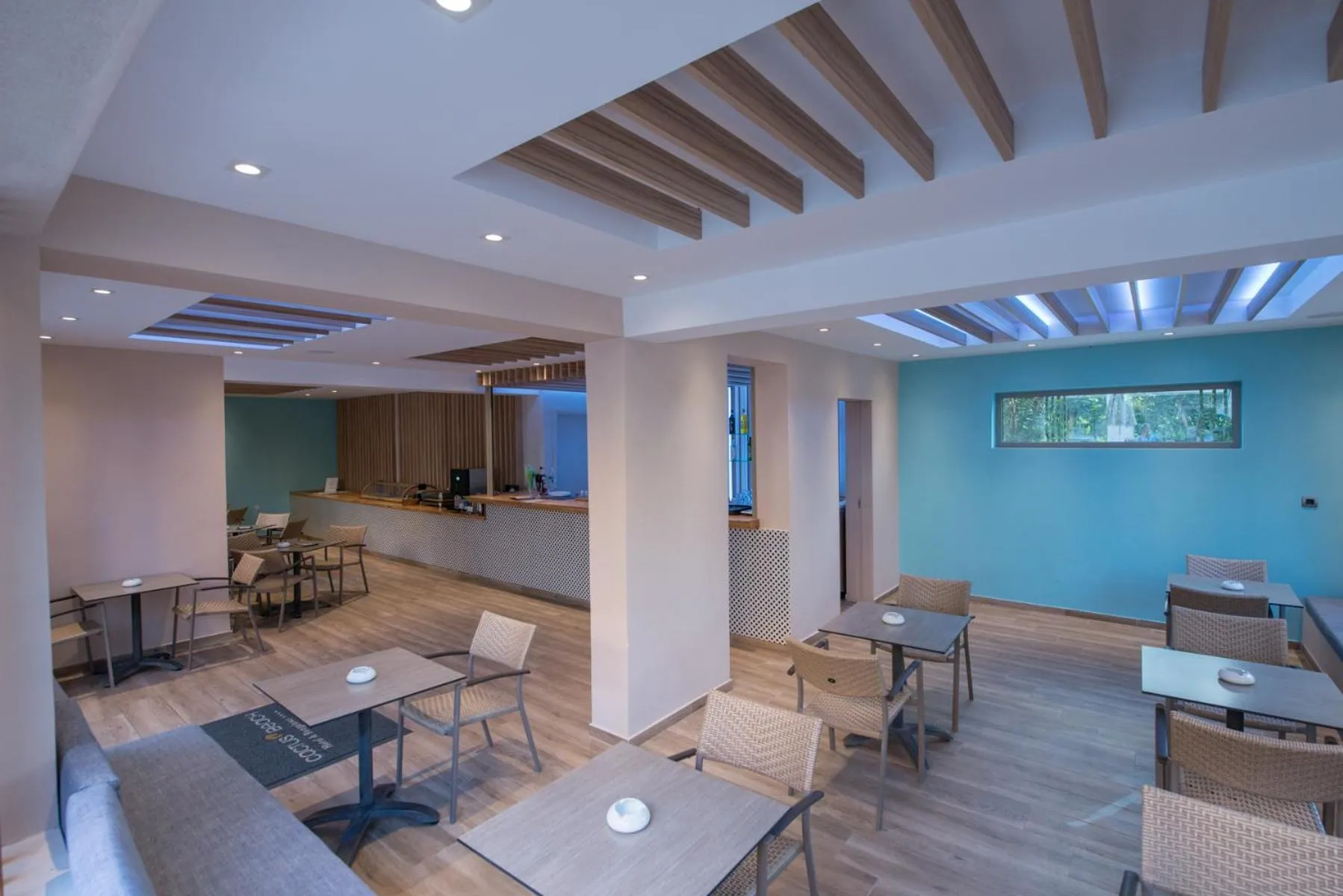 Lounge or bar in Cactus Beach Hotel