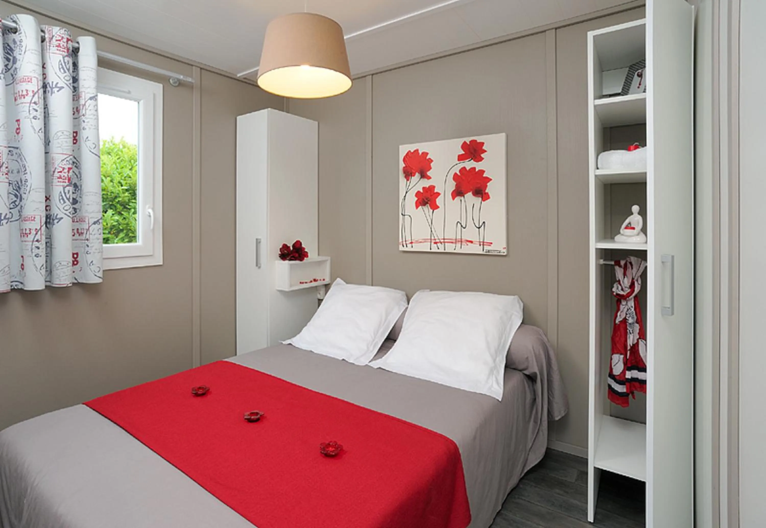 Other, Bed in Alannia Els Prats