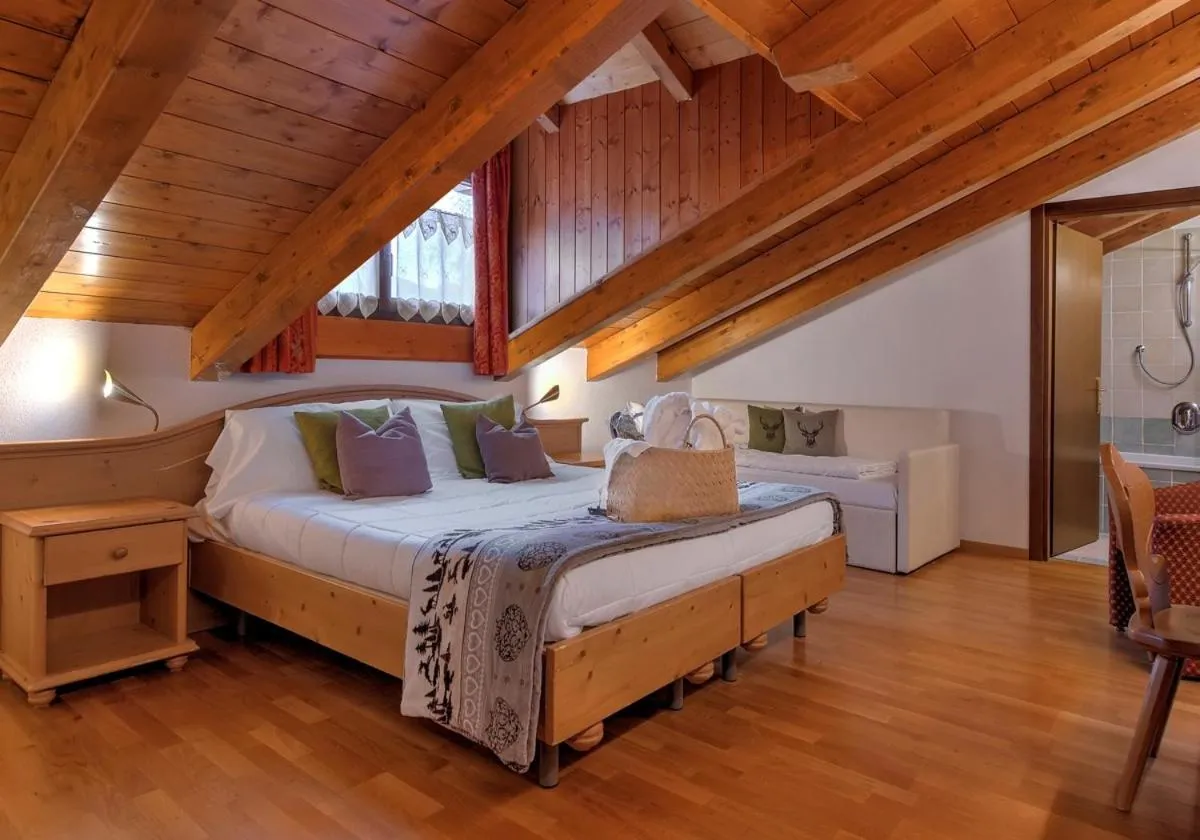 Bedroom, Bed in Hotel Caminetto