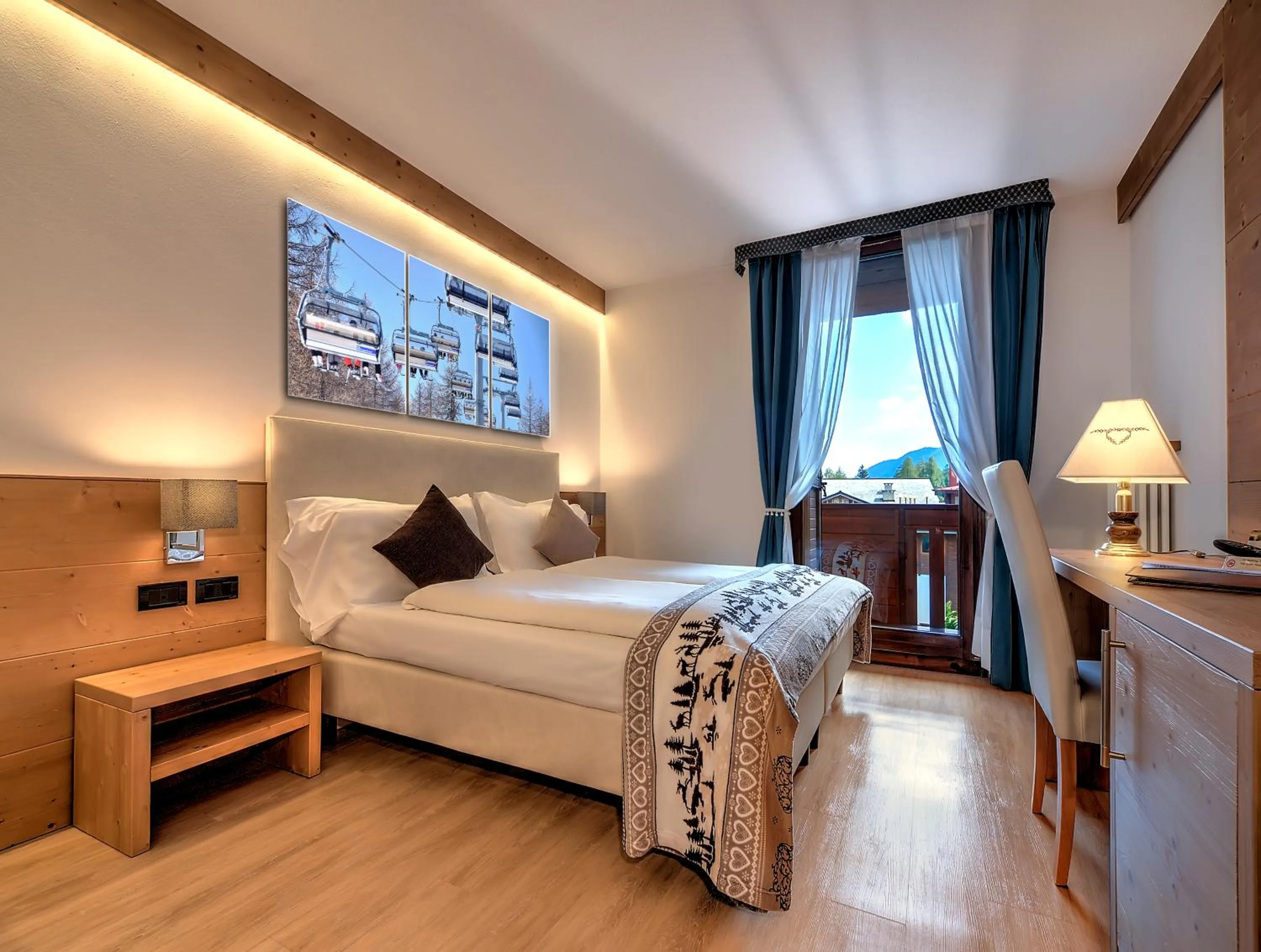 Bedroom, Bed in Hotel Caminetto