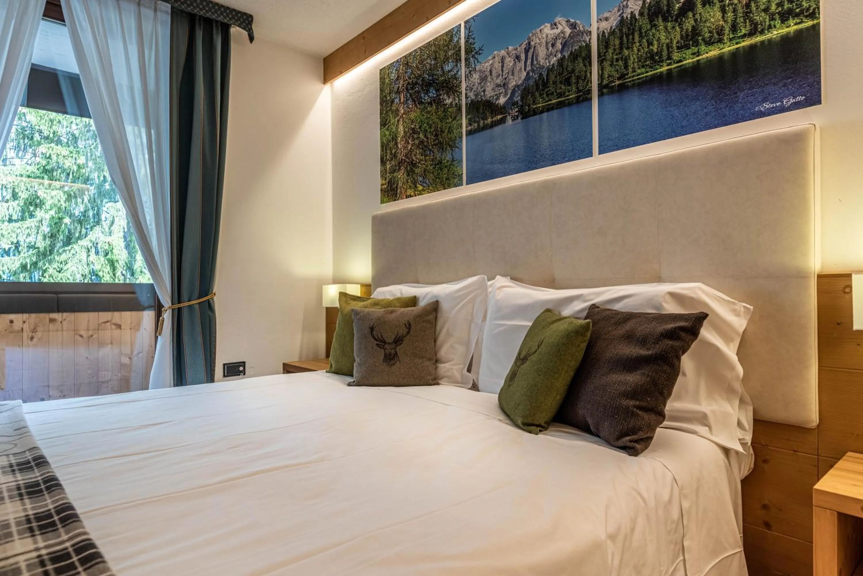 Bed in Hotel Caminetto