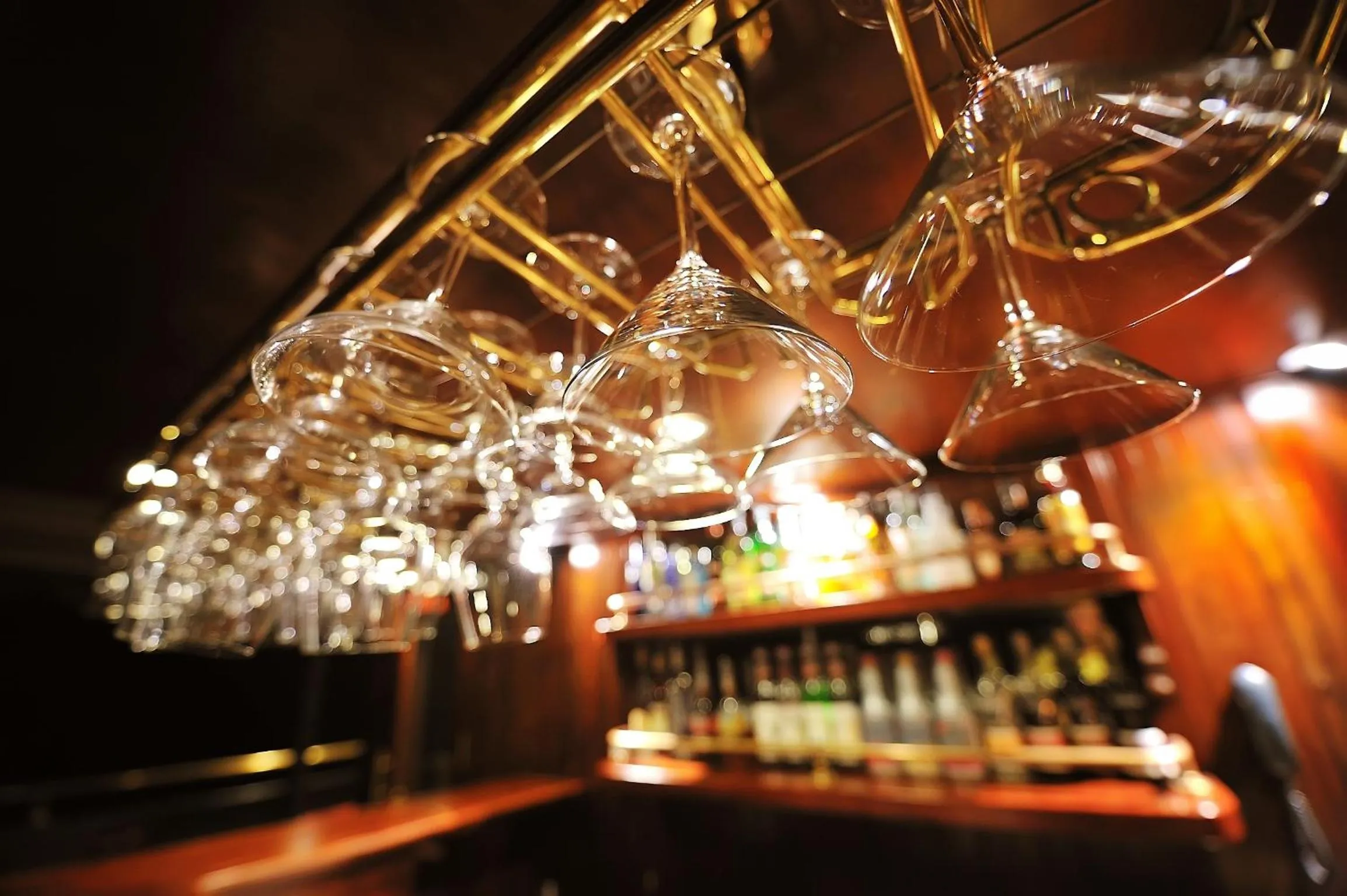 Alcoholic drinks in Paradise Peak Cruise